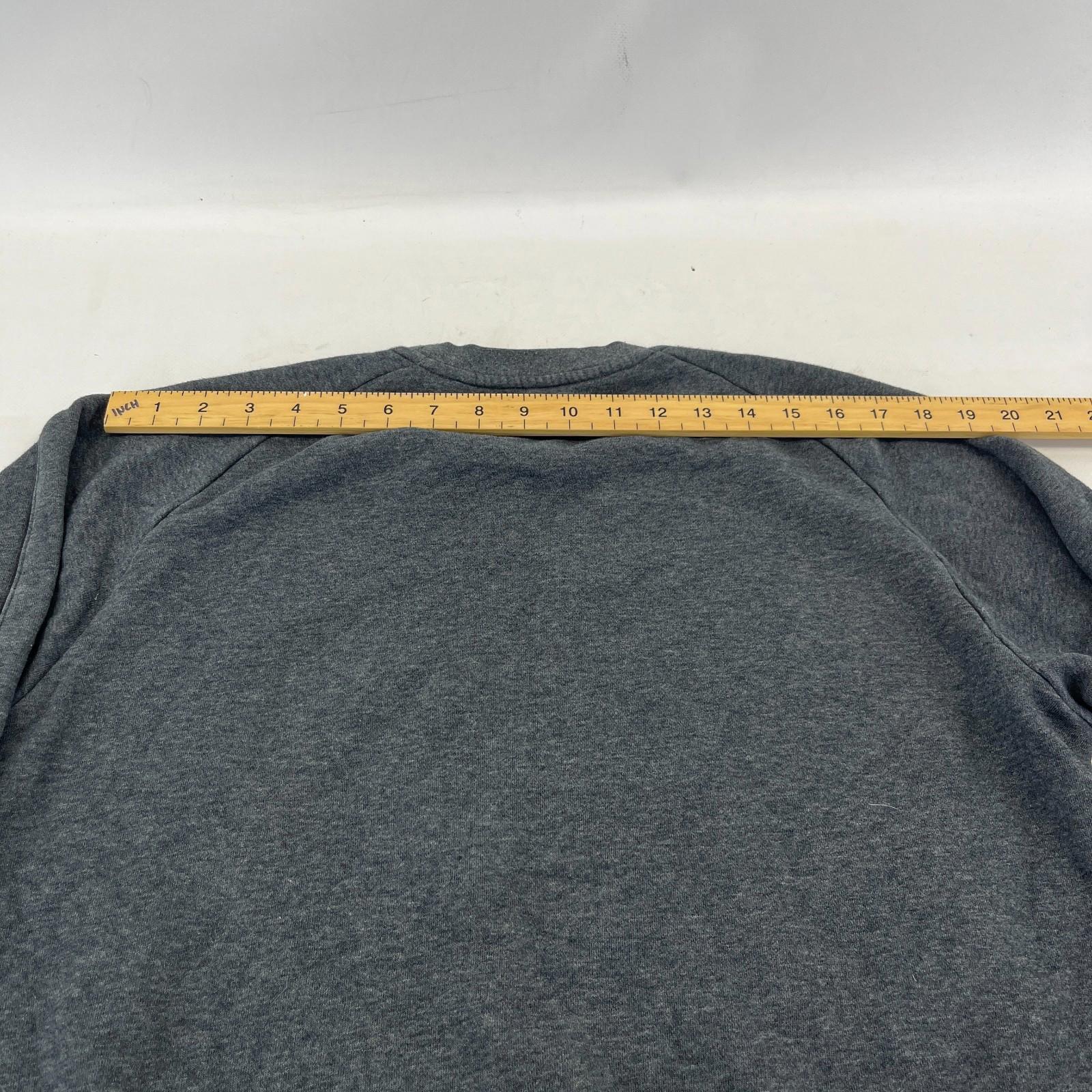 Adidas Round Neck Sweatshirt in Grey Men's size Medium