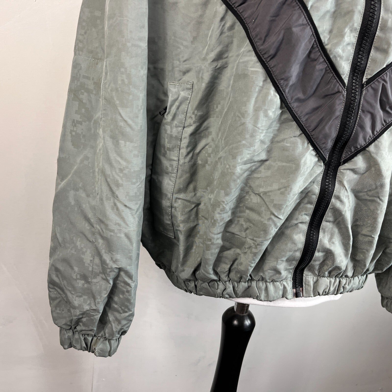 US Army Bomber Jacket Grey Digital Print Windbreaker US size Large