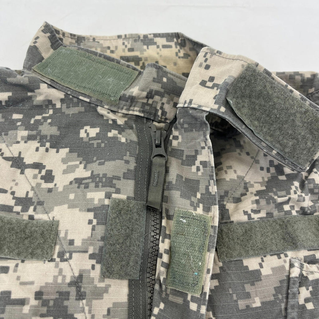 US Army Digital Camo Combat Uniform Ripstop Field Zip Coat Jacket US size M Reg