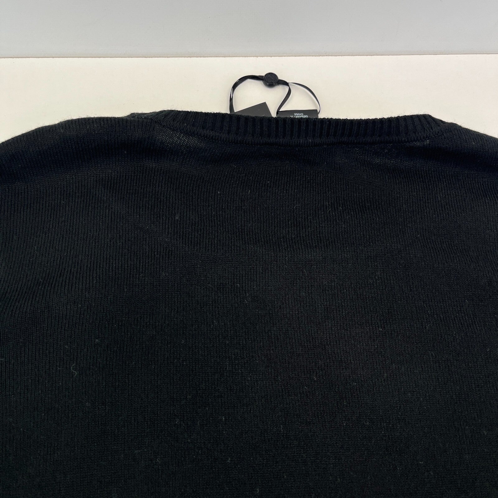 DKNY Women's Tight Knit Jumper Sweater size Large in Black with Spellout