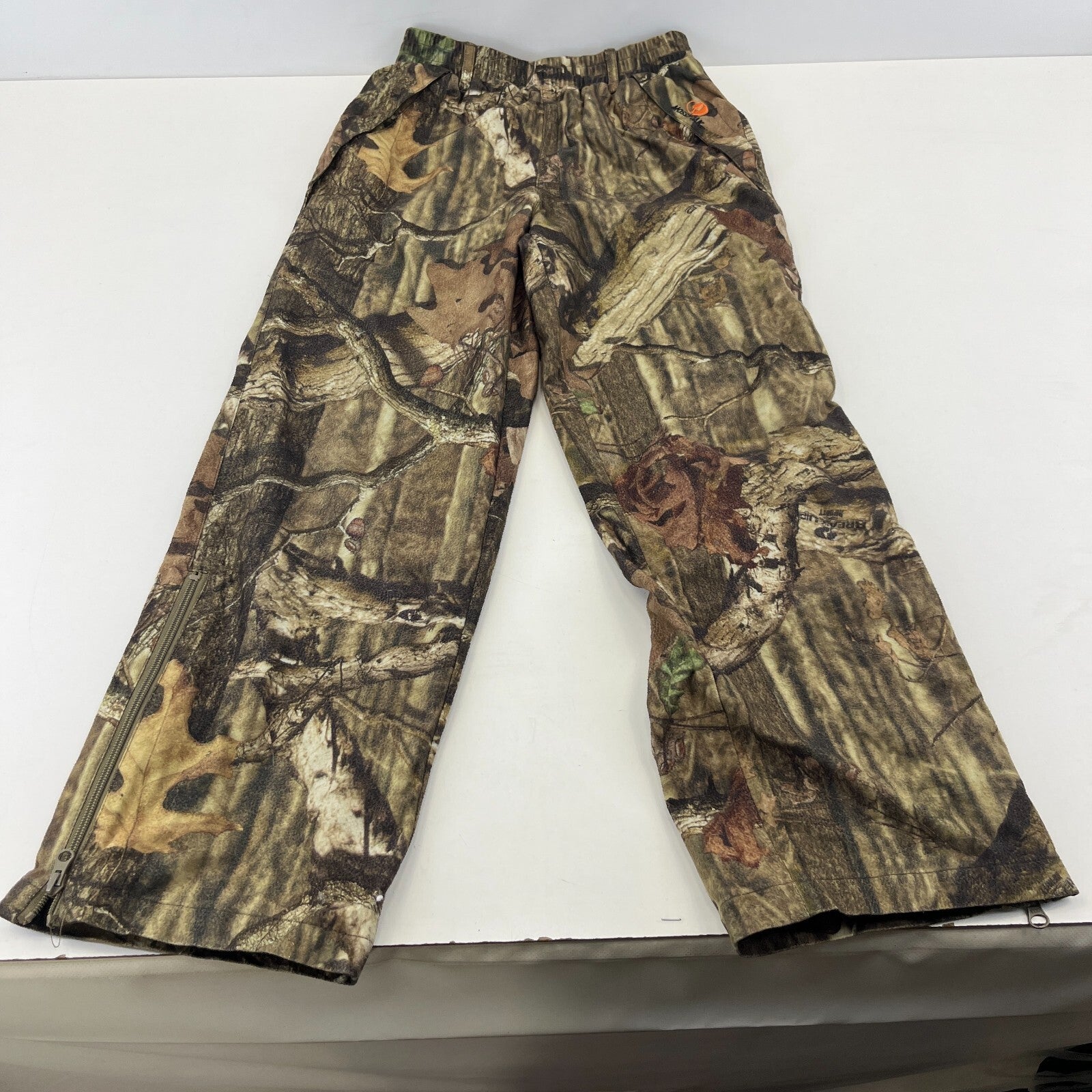 Mossy Oak Cargo Hunting Pants Youth size L (10/12) Real Tree Leaf Camo