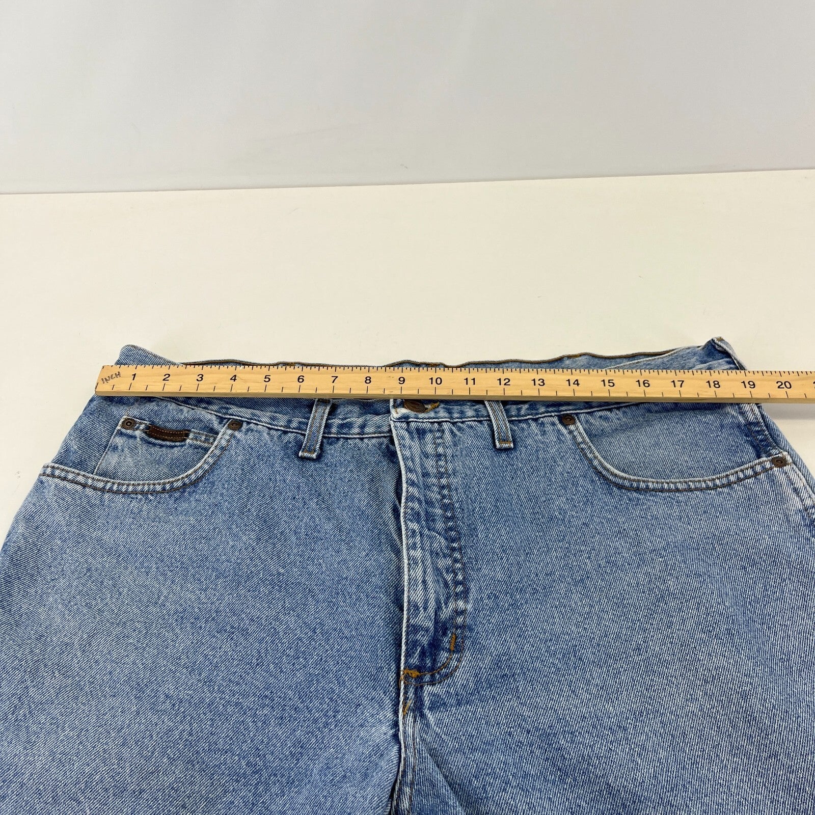 Wrangler Men's Blue Regular Fit Straight Leg Denim Jeans W40" L29"