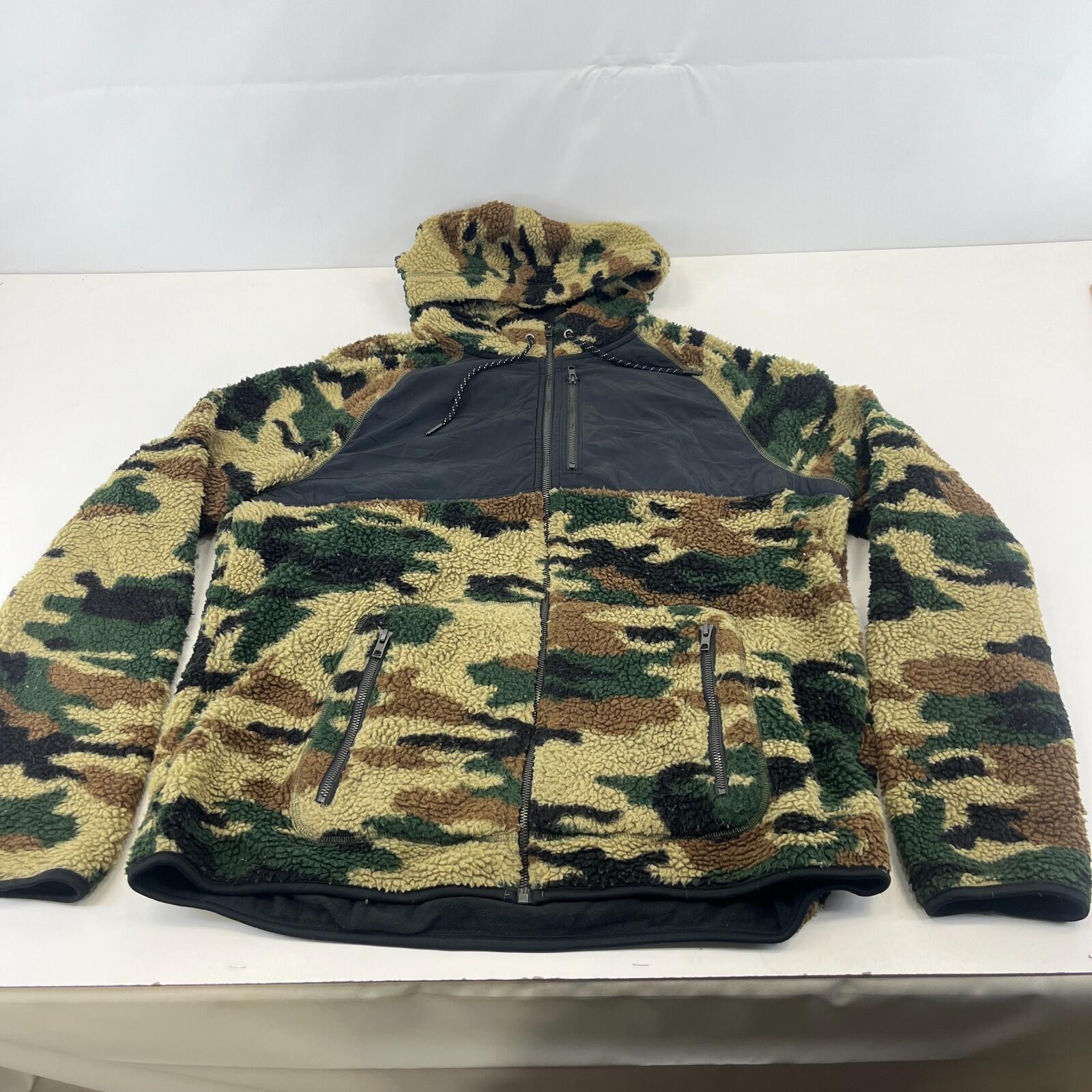 Vintage Y2K Urban Pipeline Camo Fleece Jacket with Hood size XL