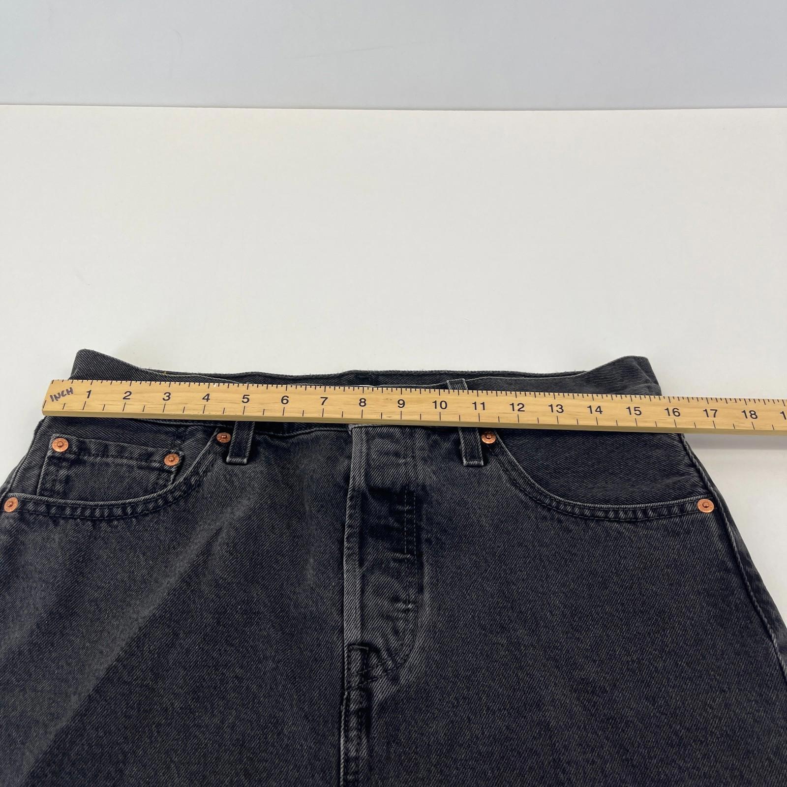 Levi’s Icon Denim Mini Skirt Size 29 Distressed Black