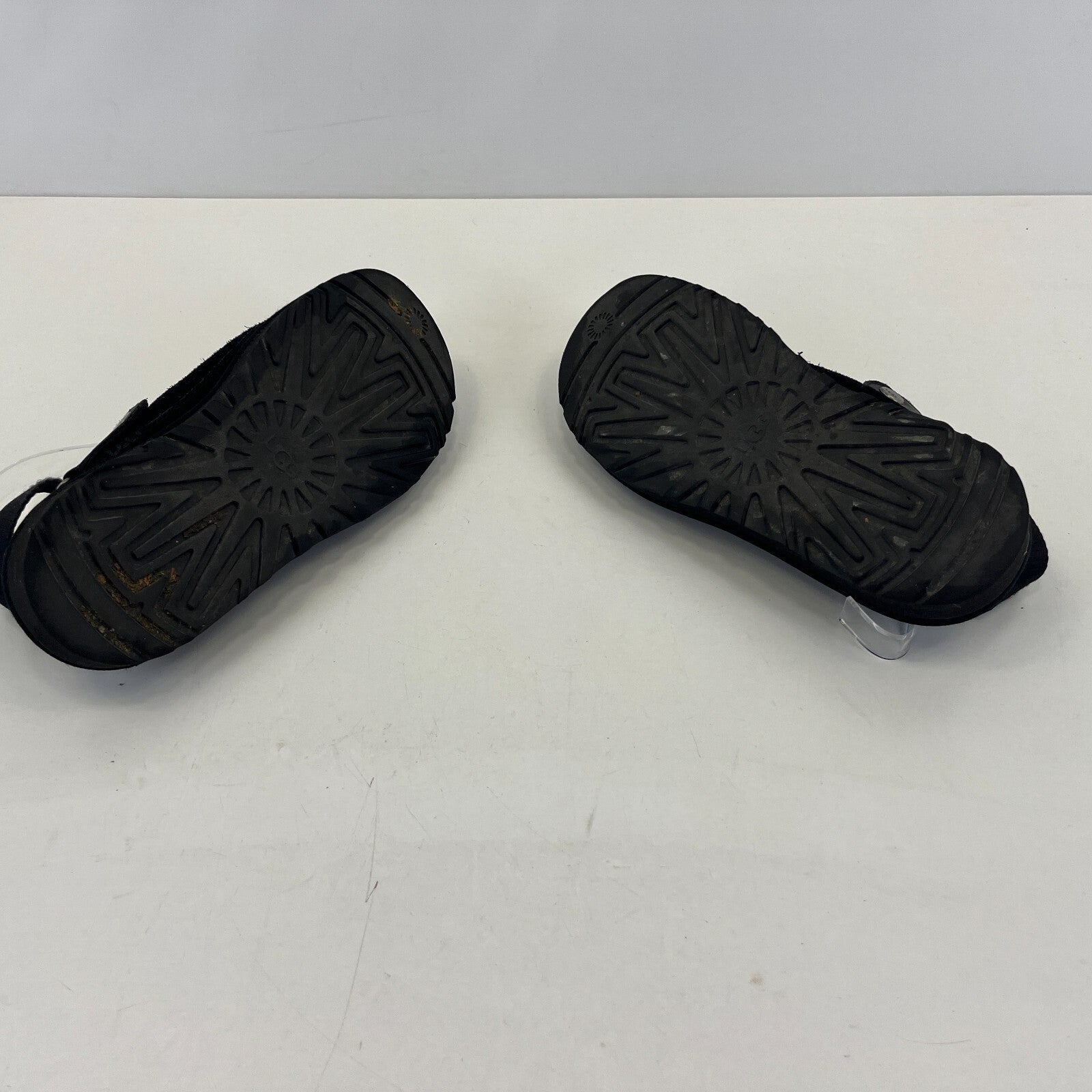 UGG Goldencoast Sliders Mules Slippers Black Racer Back Men’s size UK 7 - EU 41