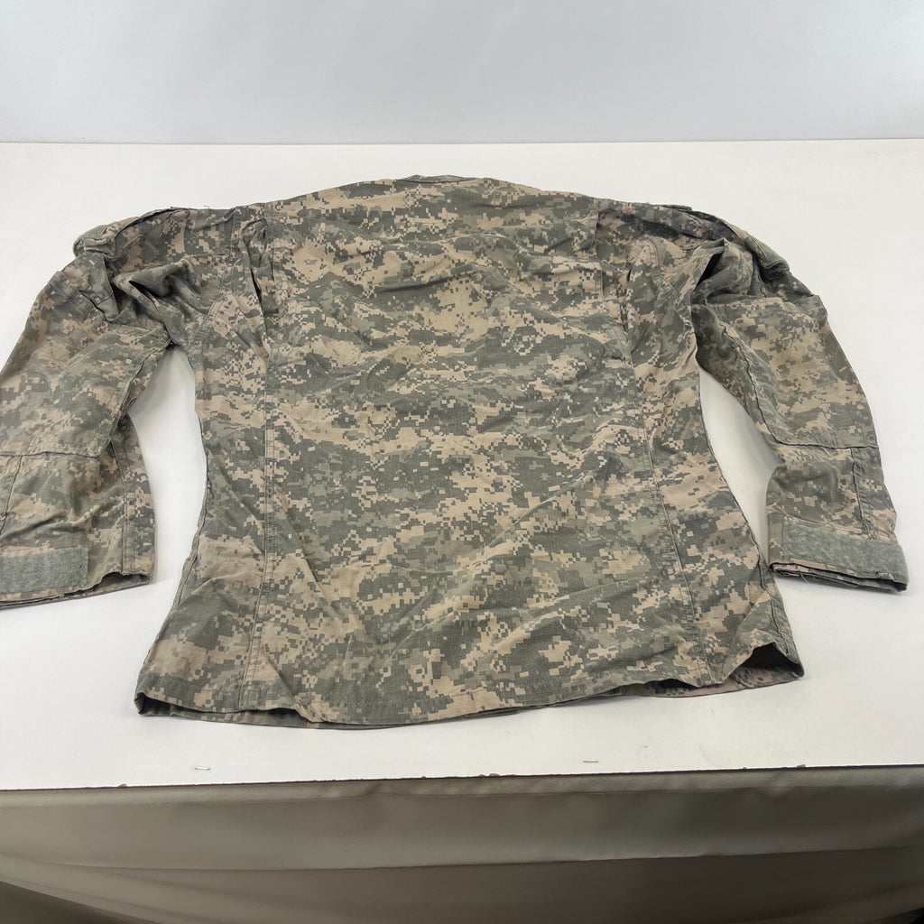 US Army Surplus Issue Digital Jacket Camo Combat Uniform size Small-Regular