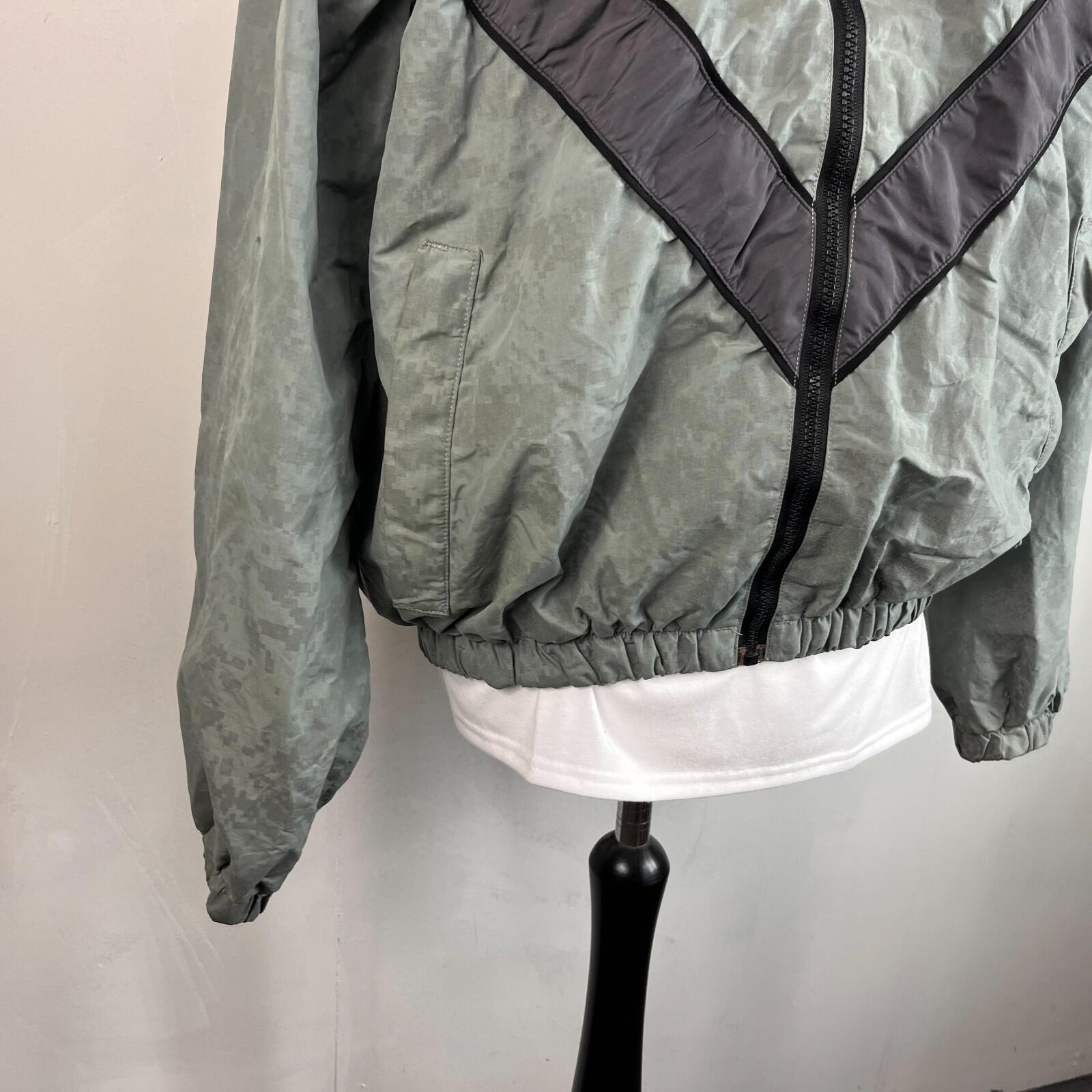US Army Bomber Jacket Grey Digital Print Windbreaker US size Medium-Regular