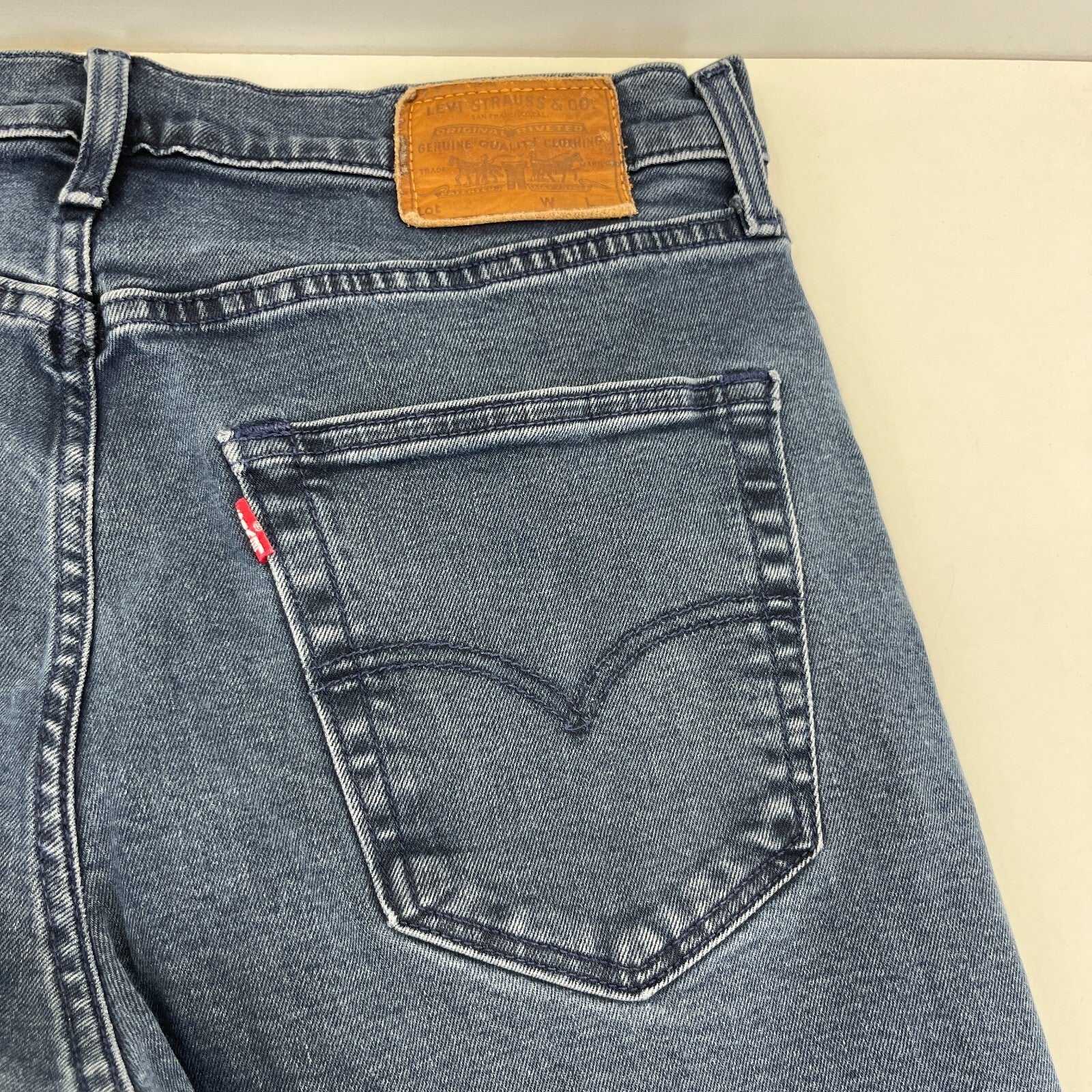 Genuine Levi Strauss Premium Dark Blue Levi's Stretch Jeans Straight W34" L34"