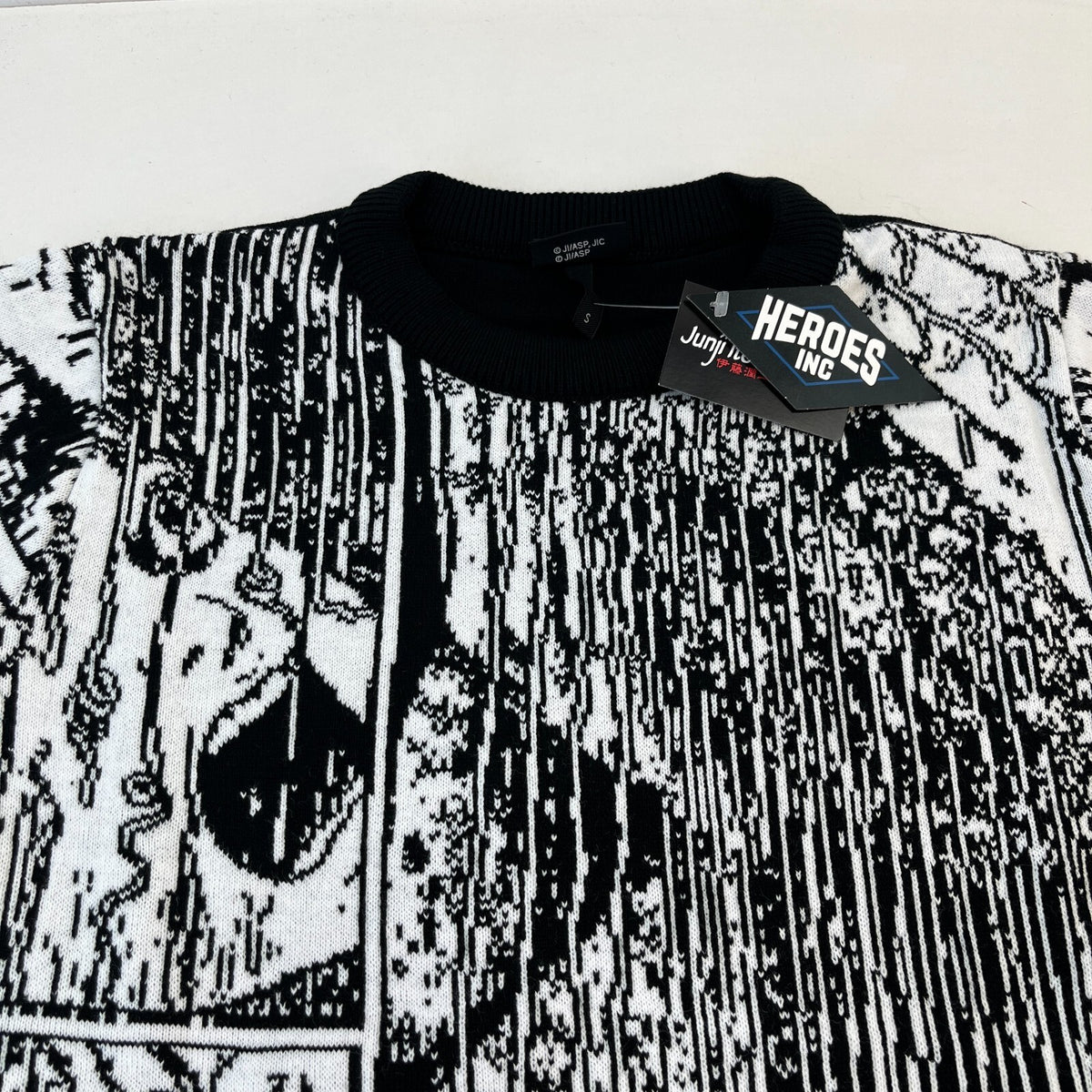 Junji Ito Collection Unisex Horror Jumper Black & White size Small - New