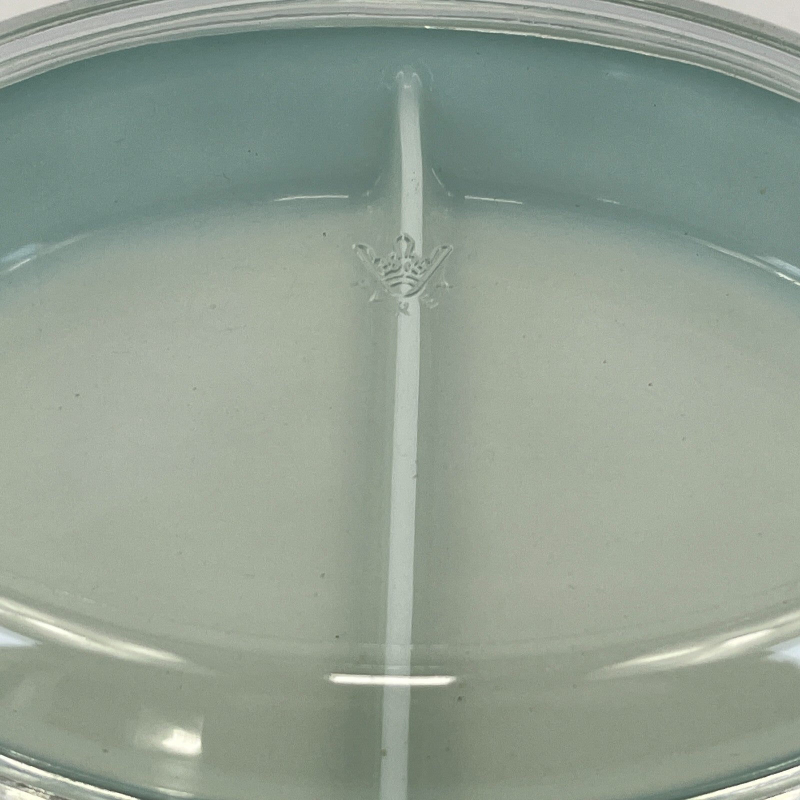 Pyrex Gaiety Snowflake Turquoise Spacesaver Casserole Dish with Lid