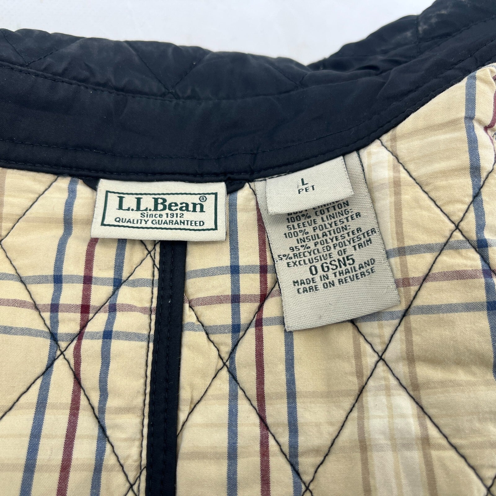 L.L Bean Women's Quilted Jacket size Large in Black Argyll