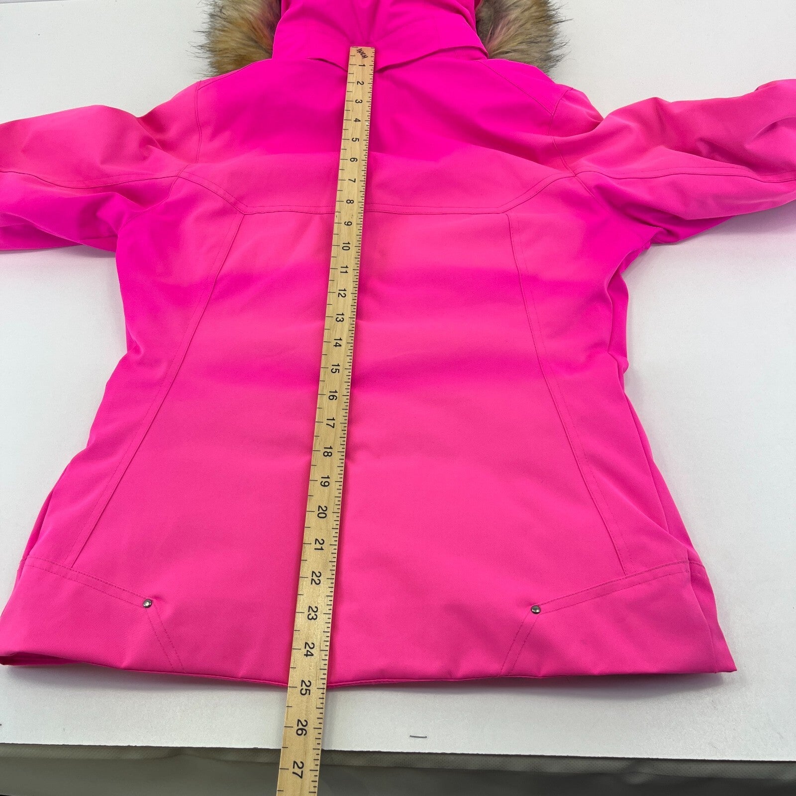 Degre 7 Women's Ski Jacket in Bright Pink with Faux Fur Fringe Hood size 38/S
