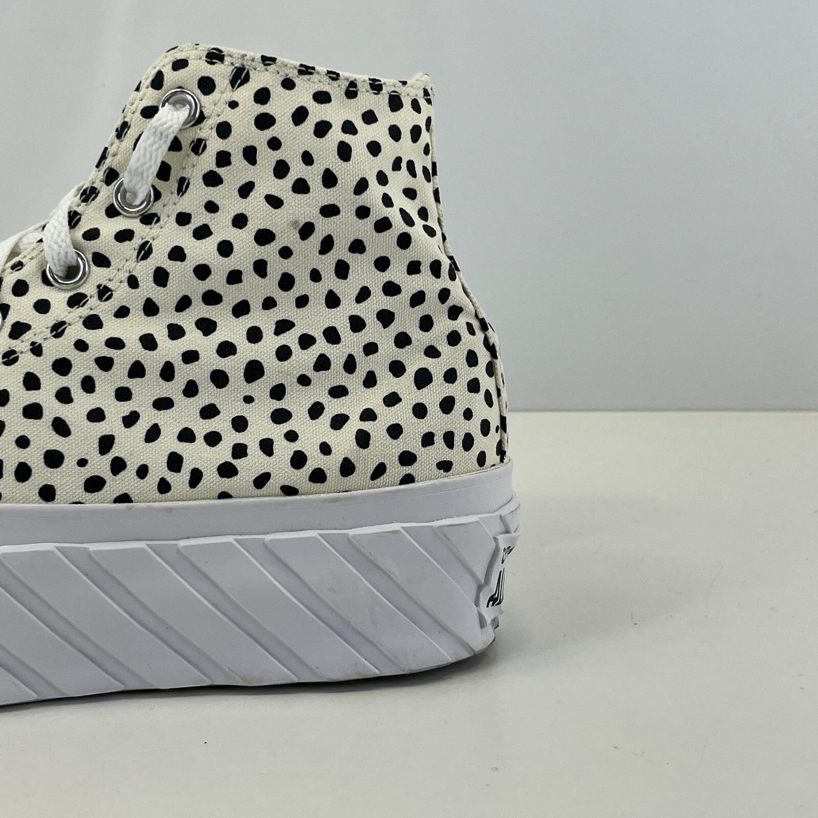 Converse Chuck Taylor All Star Platform Trainers Cheetah Print & White UK size 8