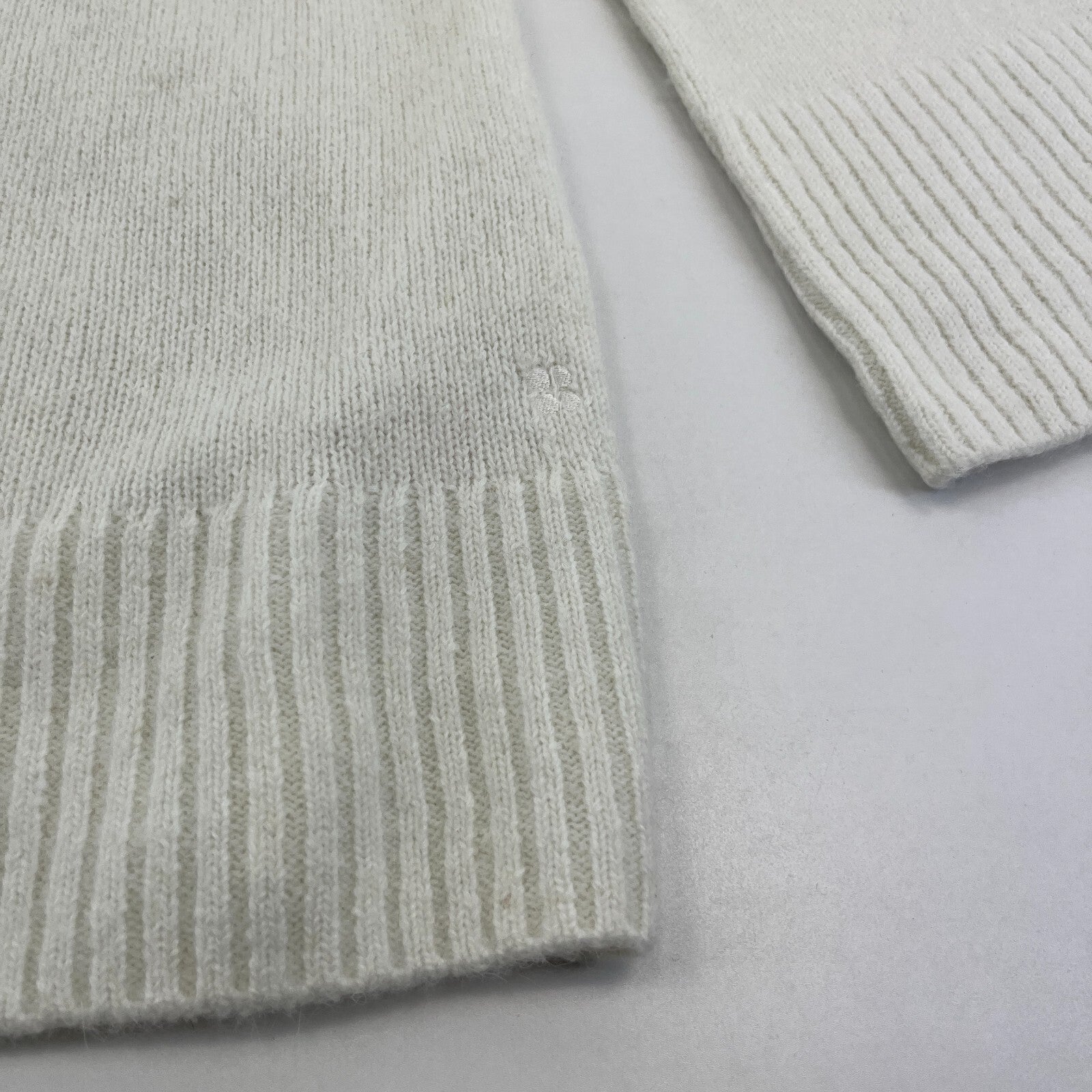 Sweaty Betty Alpine Wool Crew Neck Jumper Sweater in Lily White size S Alpaca