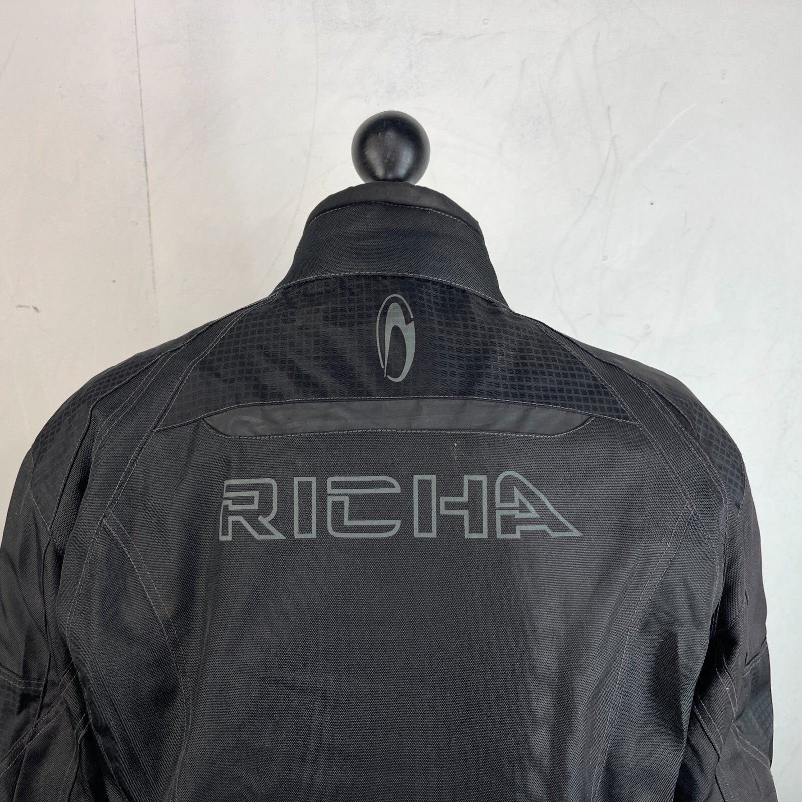 Richa Black Touring Motorcycle Jacket Zip-up Armour & Liner size Large