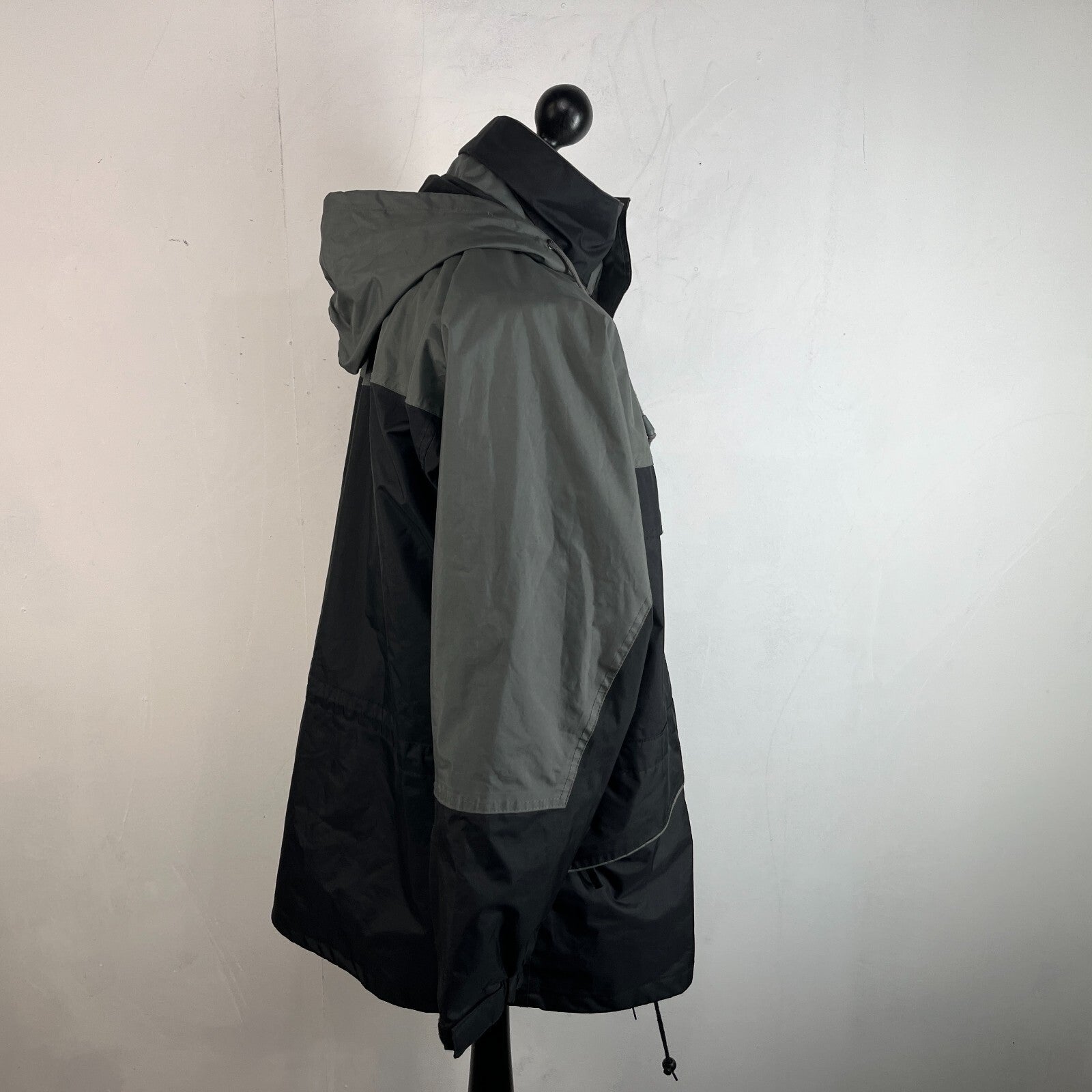 Trojan Men's Waterproof Raincoat Jacket with Hood size Medium Black & Grey