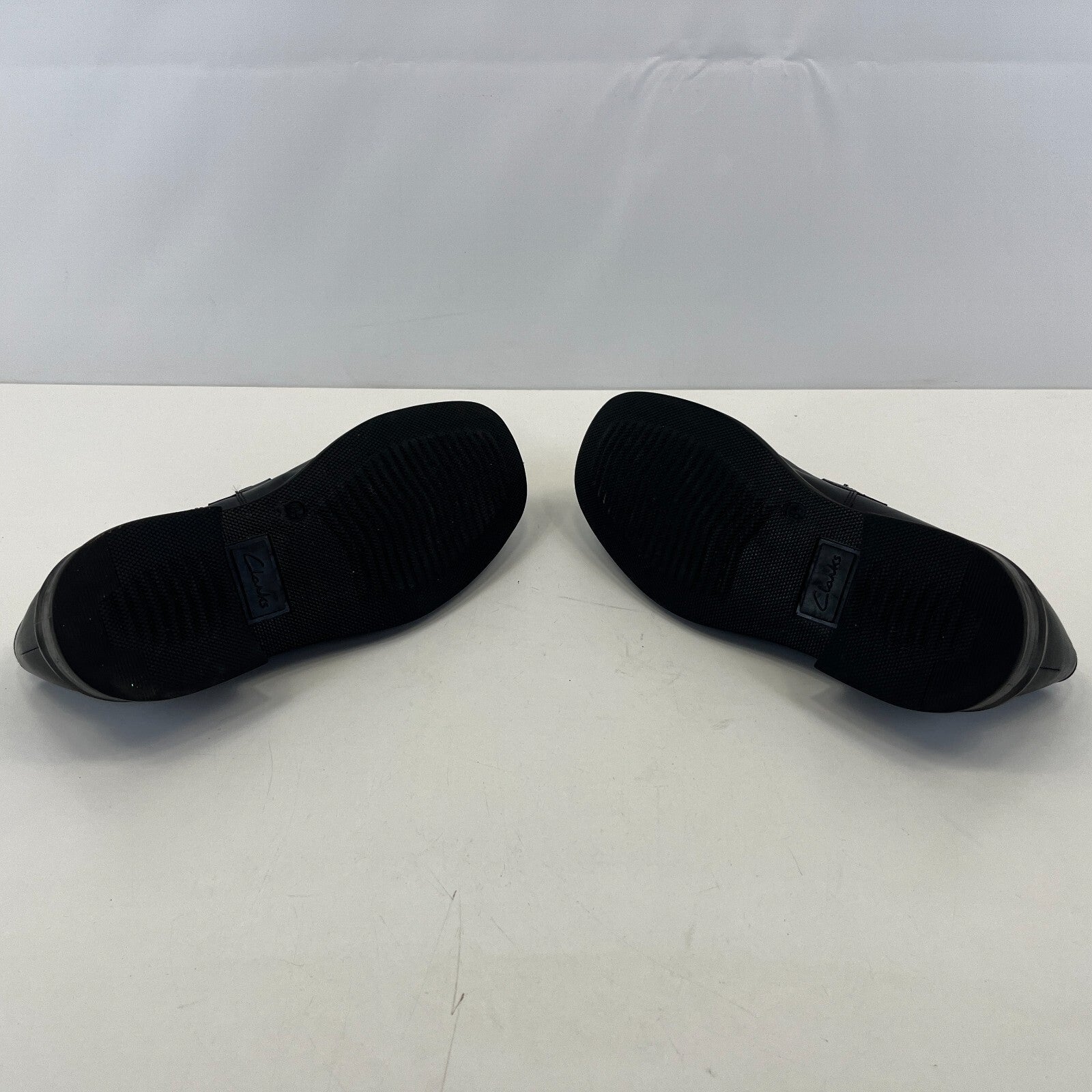 Clarks Men's Slip-On Casual Loafers Black size 8.5 Leather Casual