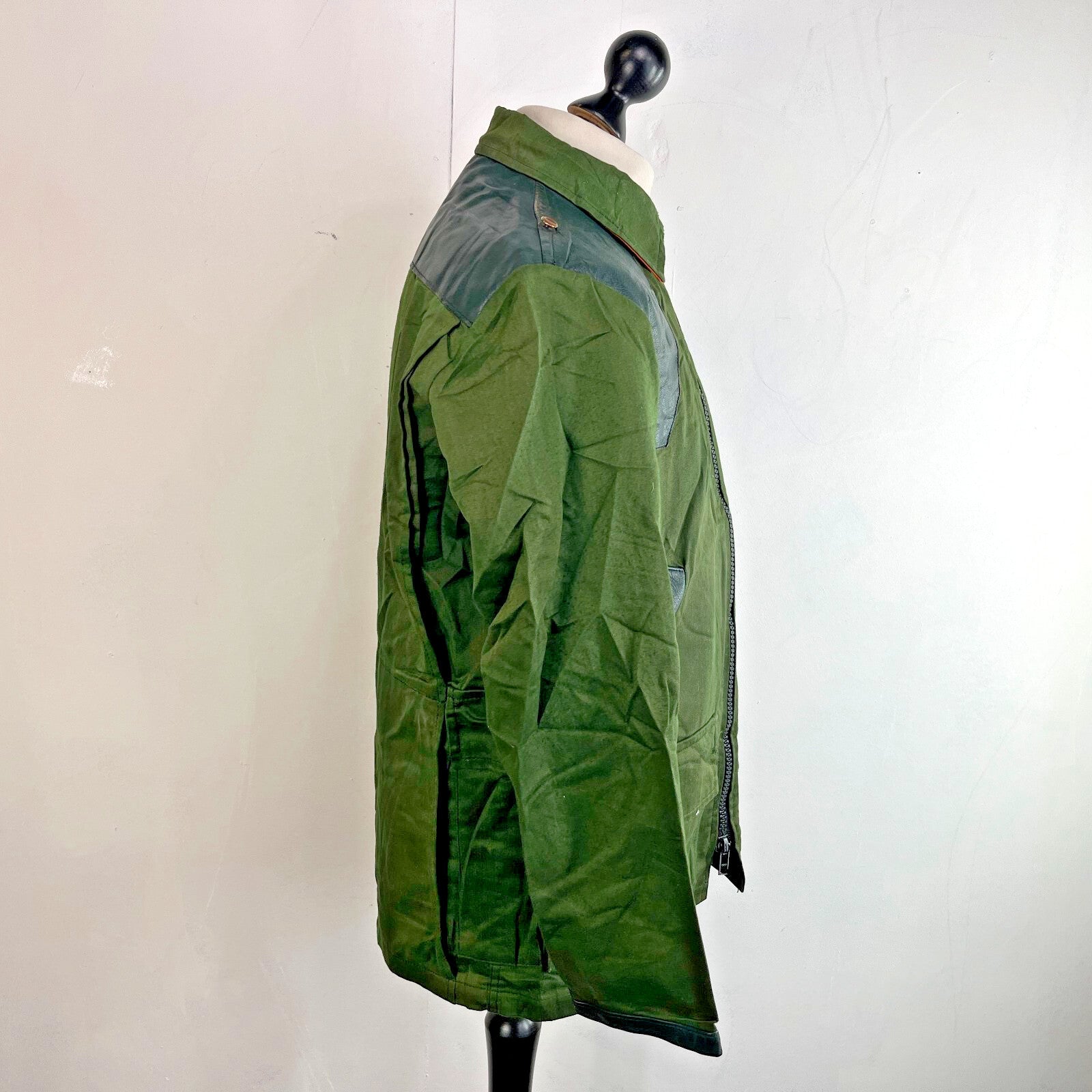 Vintage Turima Sweden Men's Hunting Jacket size Large in Green with Fleece Liner