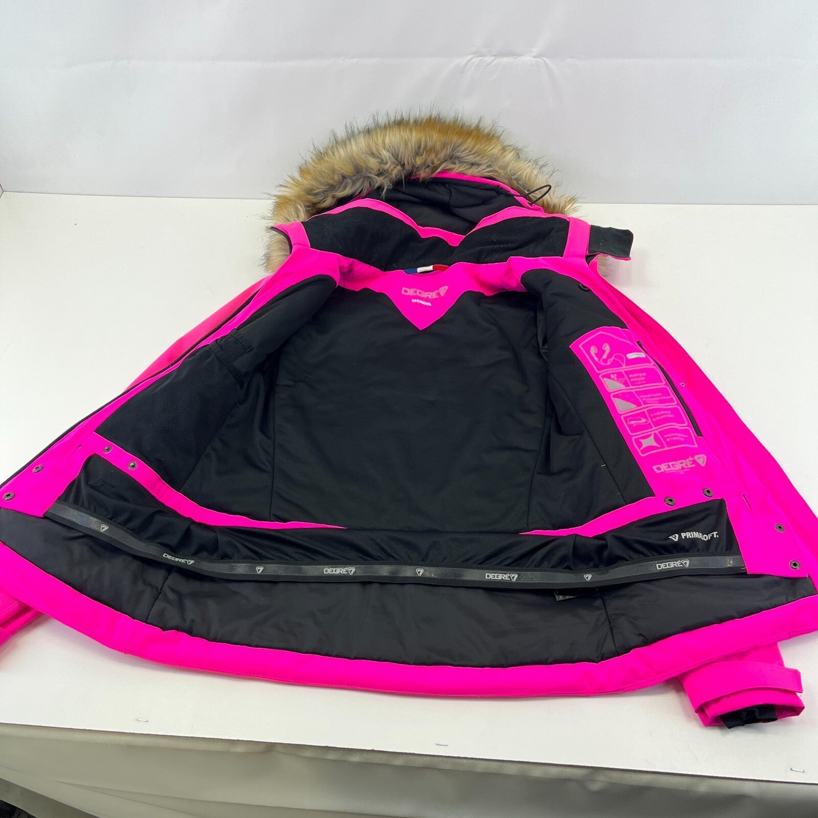 Degre 7 Women's Ski Jacket in Bright Pink with Faux Fur Fringe Hood size 38/S