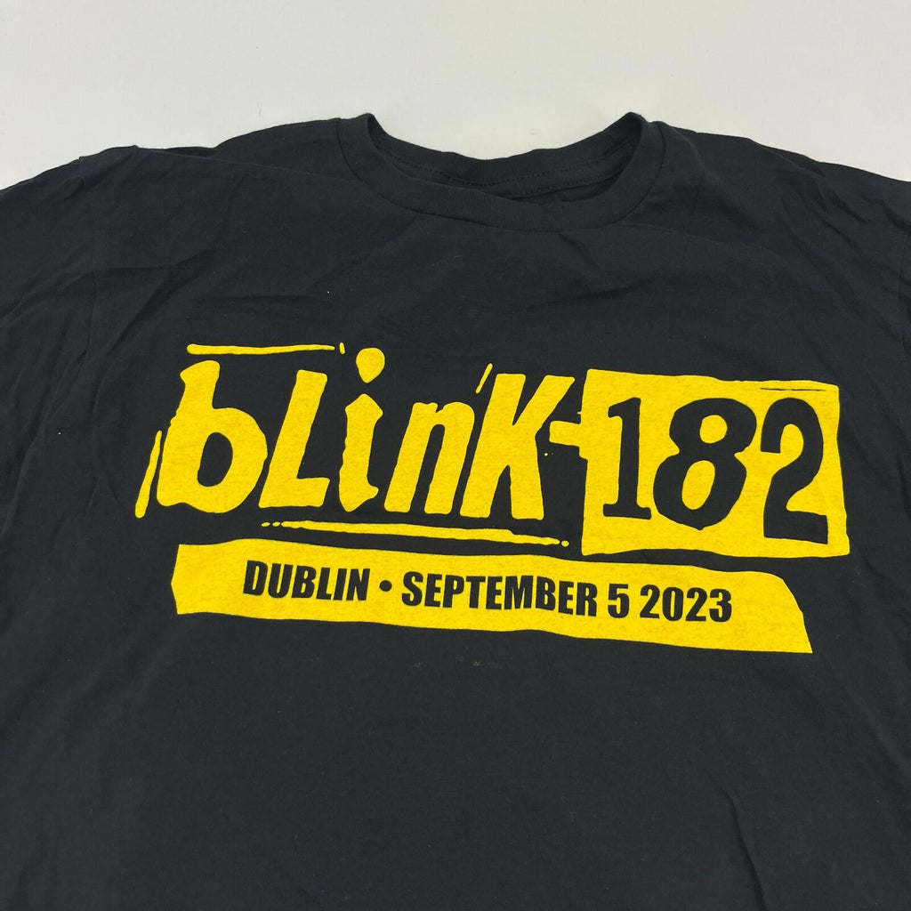 Blink 182 T Shirt Dublin 2023 Tour Black & Yellow size Small Rabbit Print