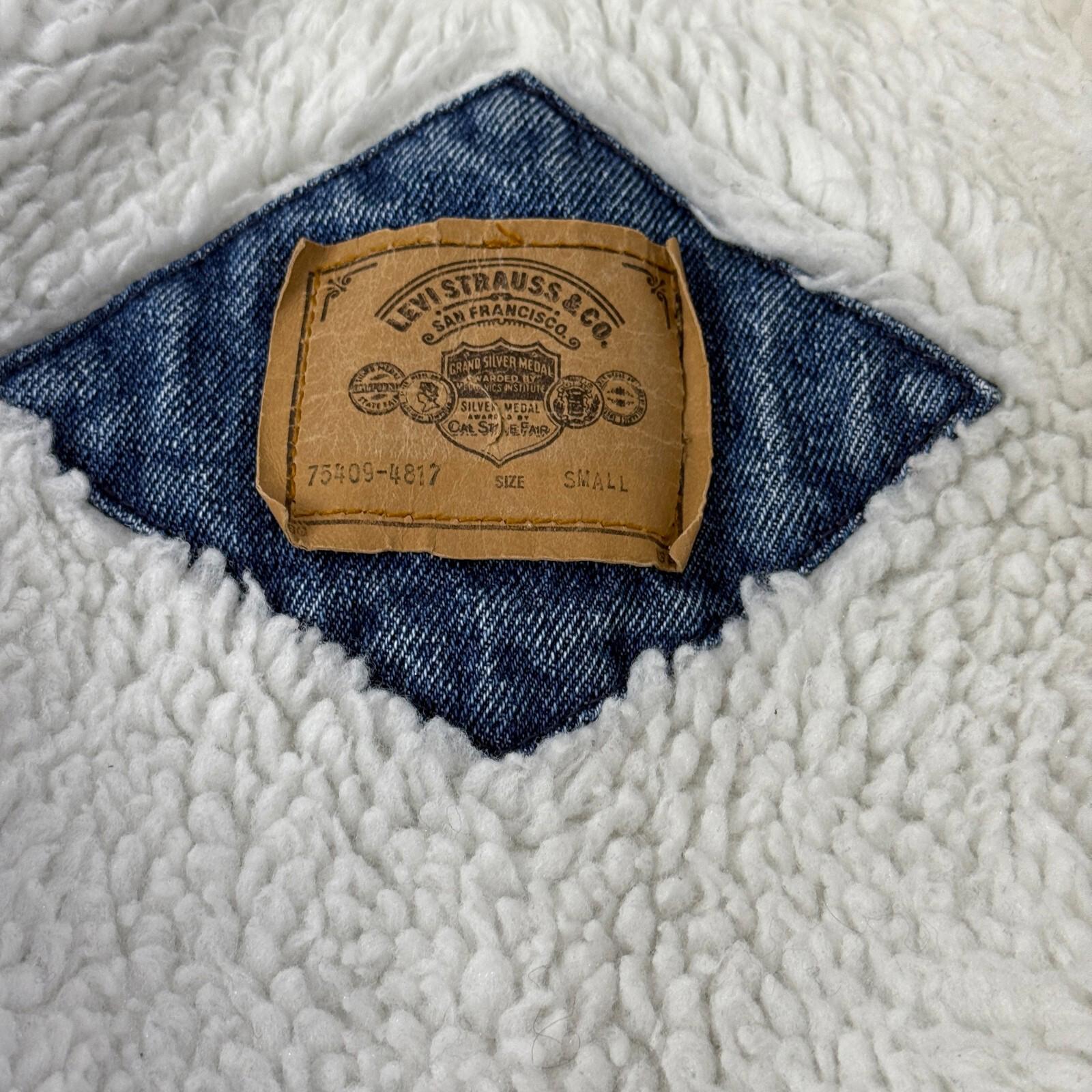 Levi's Trucker Sherpa Lined Denim Jacket Men's US size S (fits like M Loose Fit)
