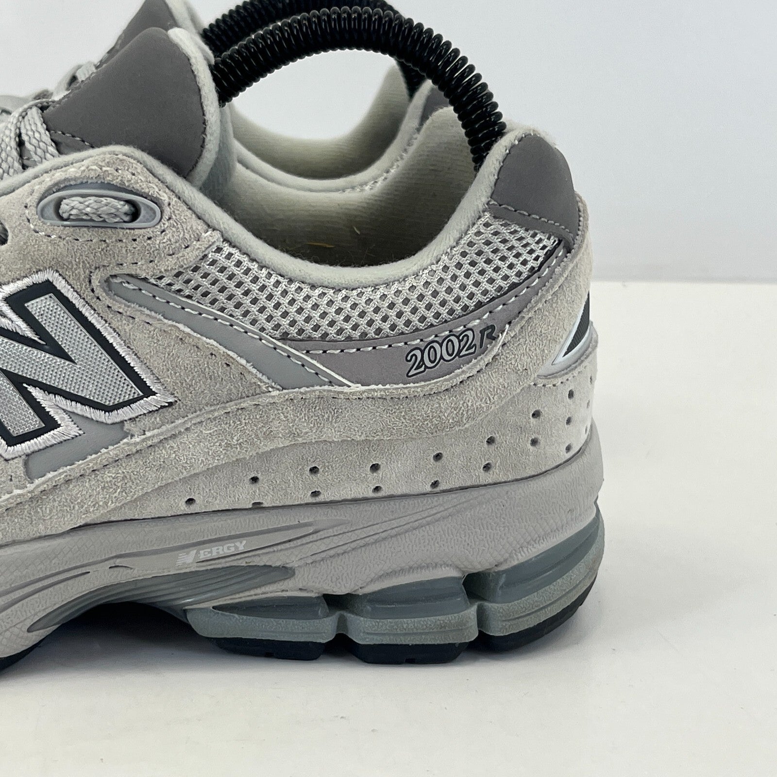 New Balance 2002R Trainers Grey Suede Leather & Mesh size UK 6.5 EU 40