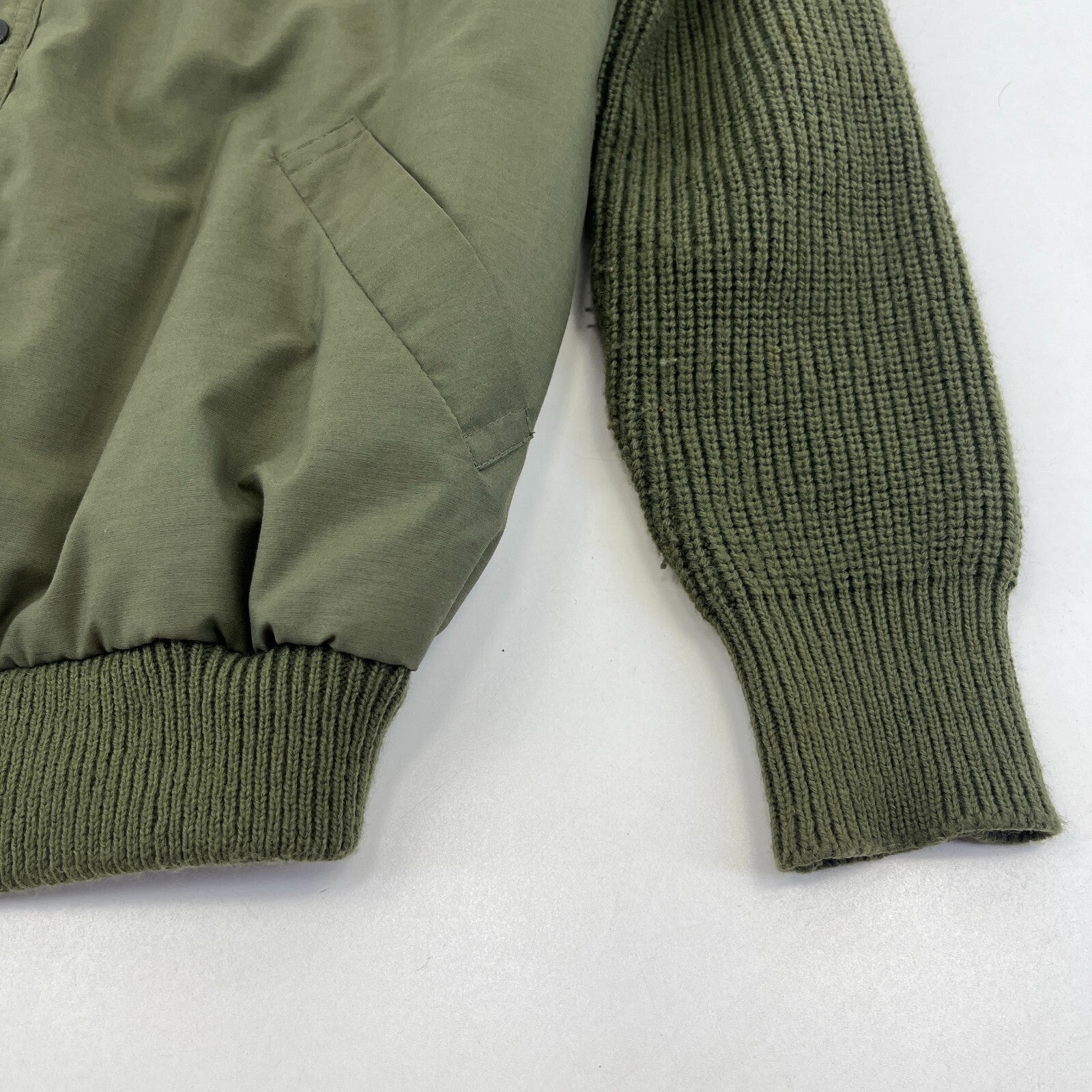British Military Green Thermal Quilted Cold Weather Jacket size 38 (medium)