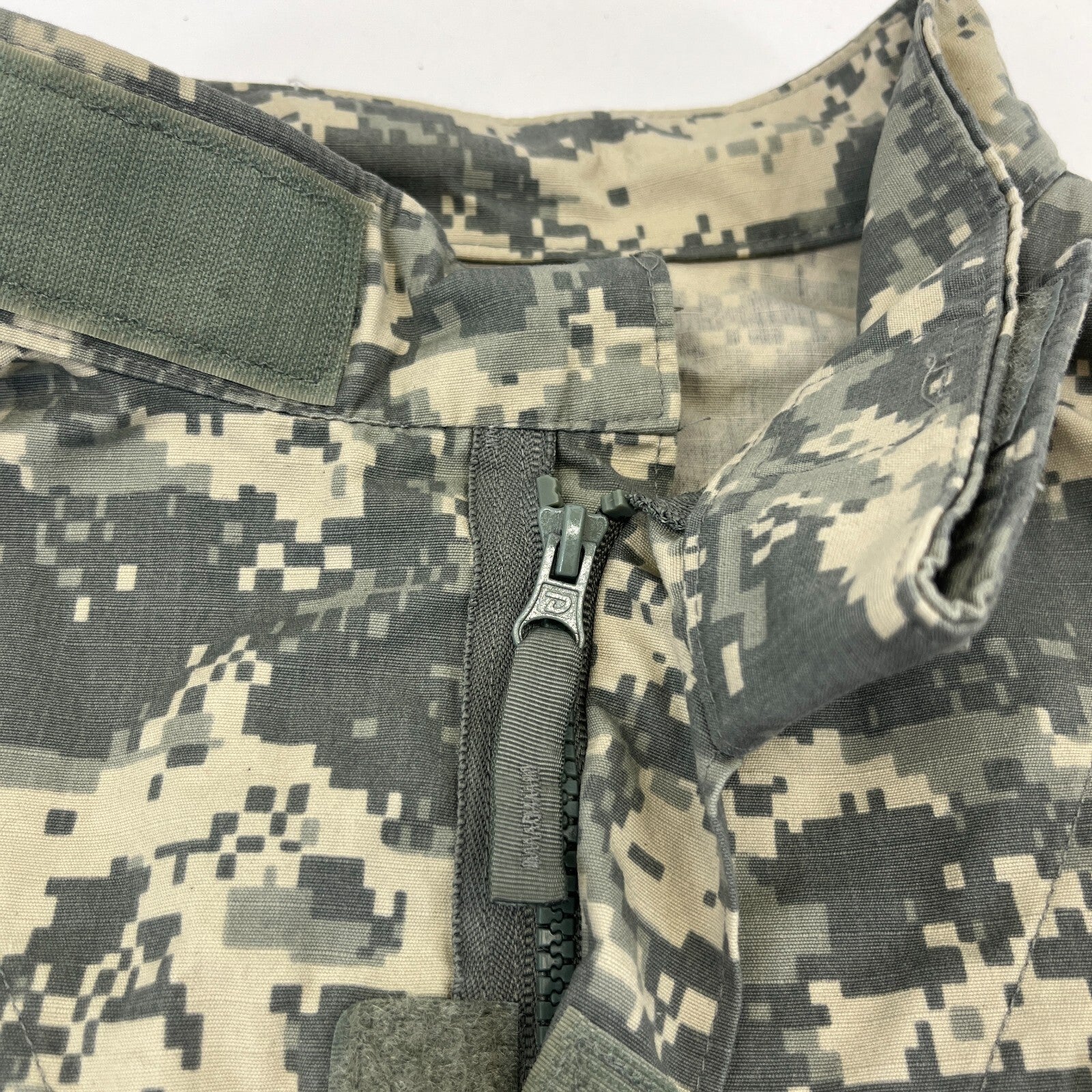US Army Issue Digital Jacket Camo Combat Uniform Surplus US size XL-Regular