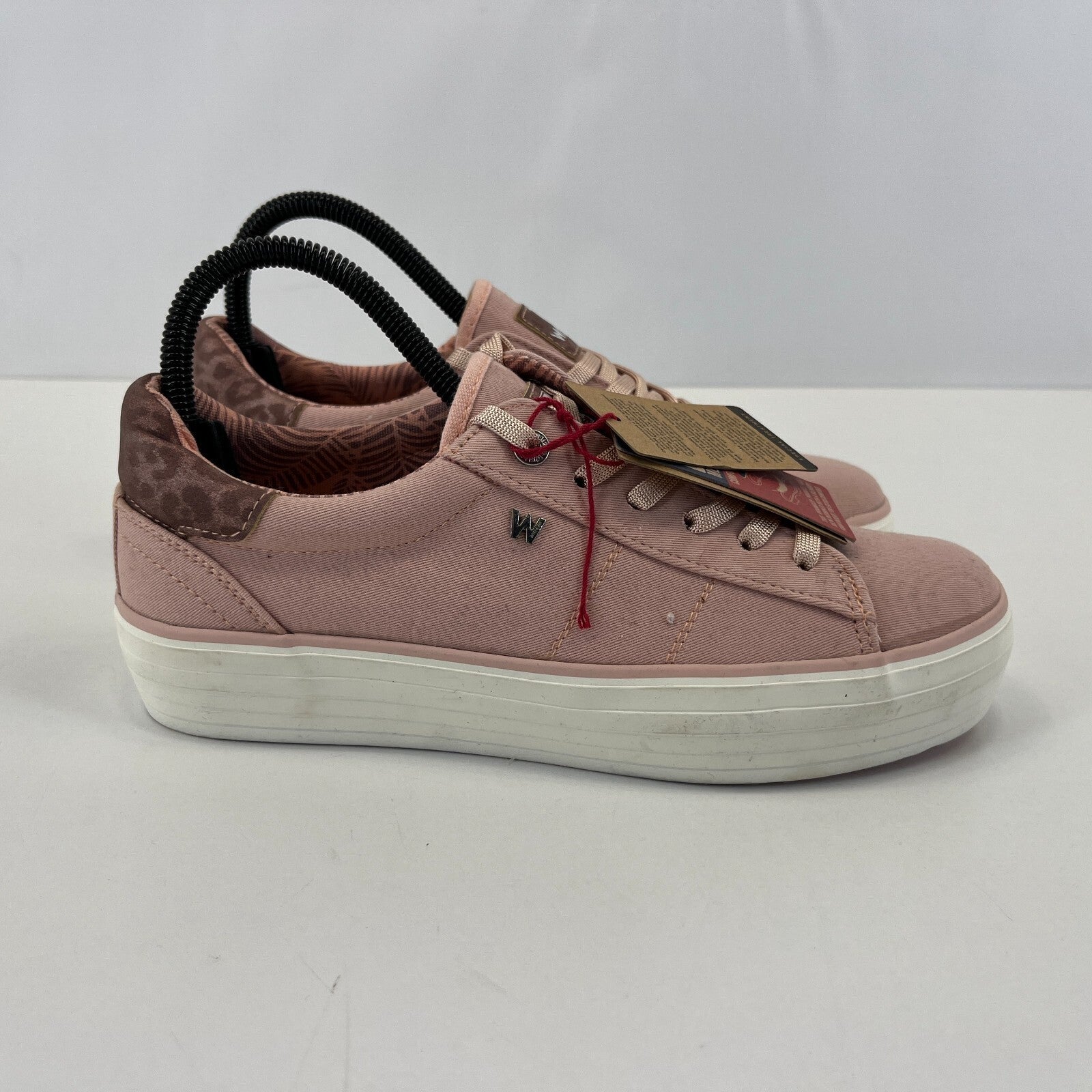 Wrangler Memory Foam Trainers in Pastel Pink UK size 5 / EU 38