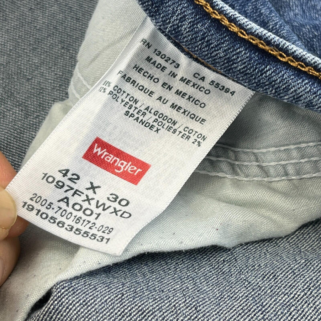 Wrangler Men's Blue Straight Leg Stretch Denim Jeans W42" L30"