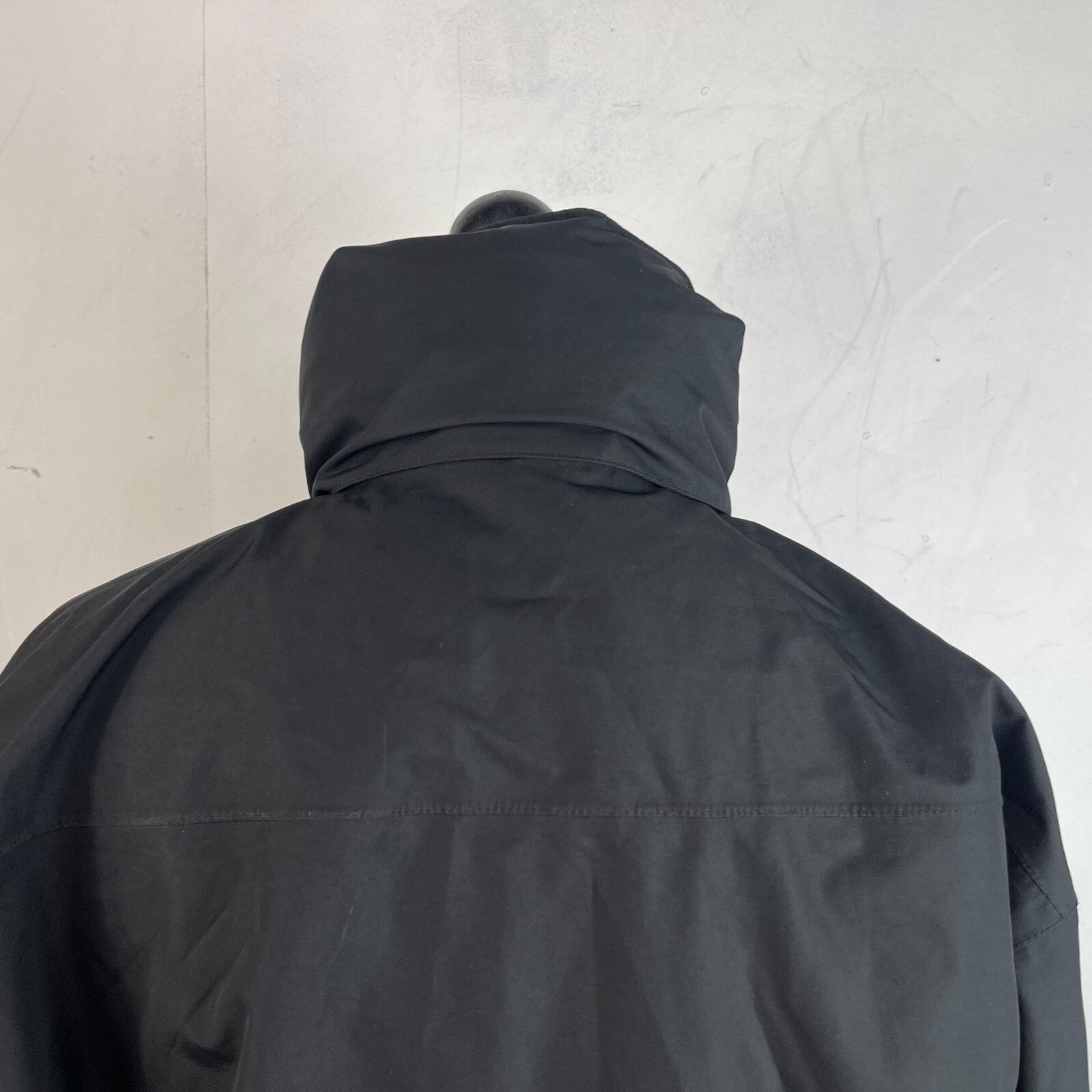 Helly Hansen Helly Tech Workwear Hooded Waterproof Jacket in Black size XL