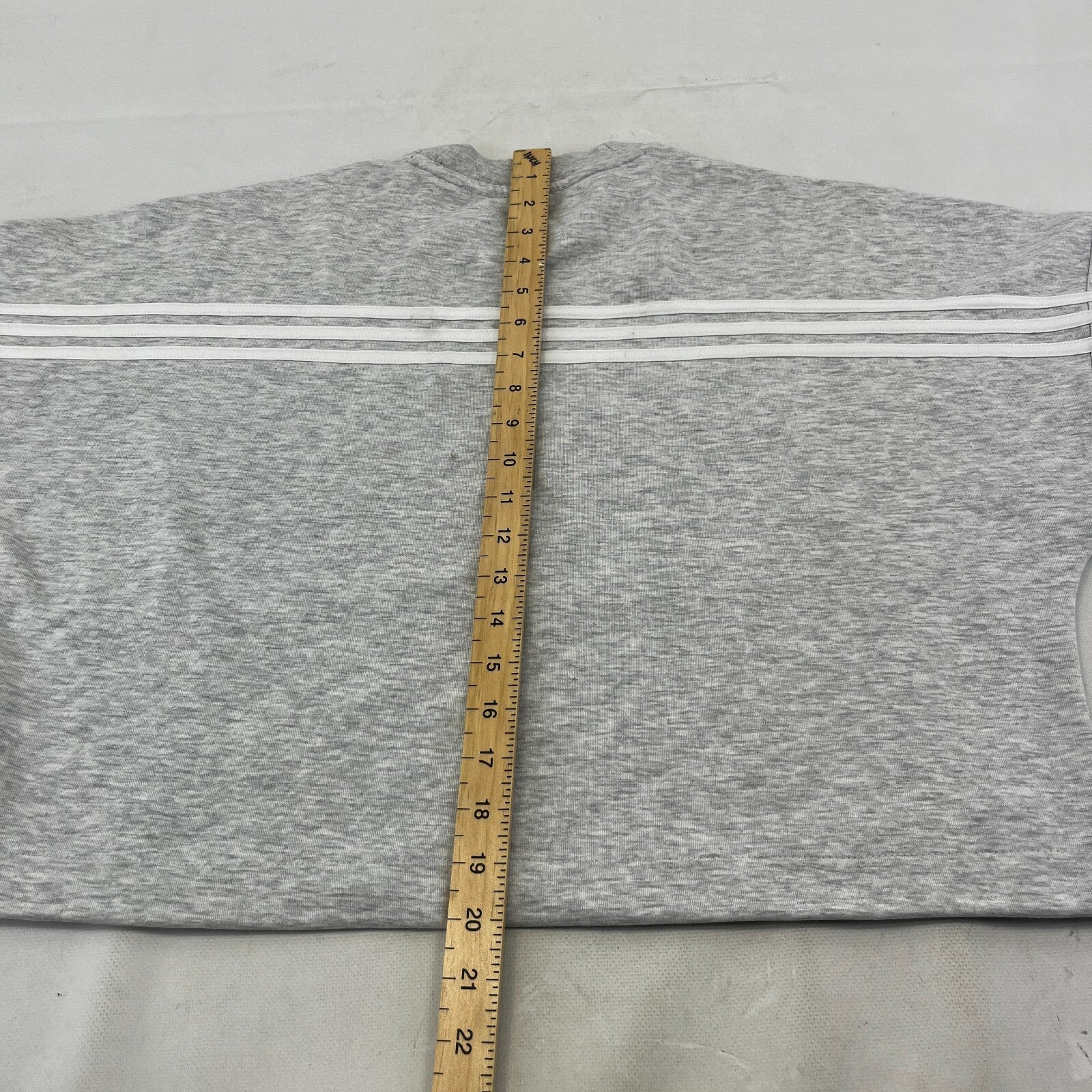 Manchester United Adidas Baggy Cropped Women's Sweatshirt Light Grey size Medium