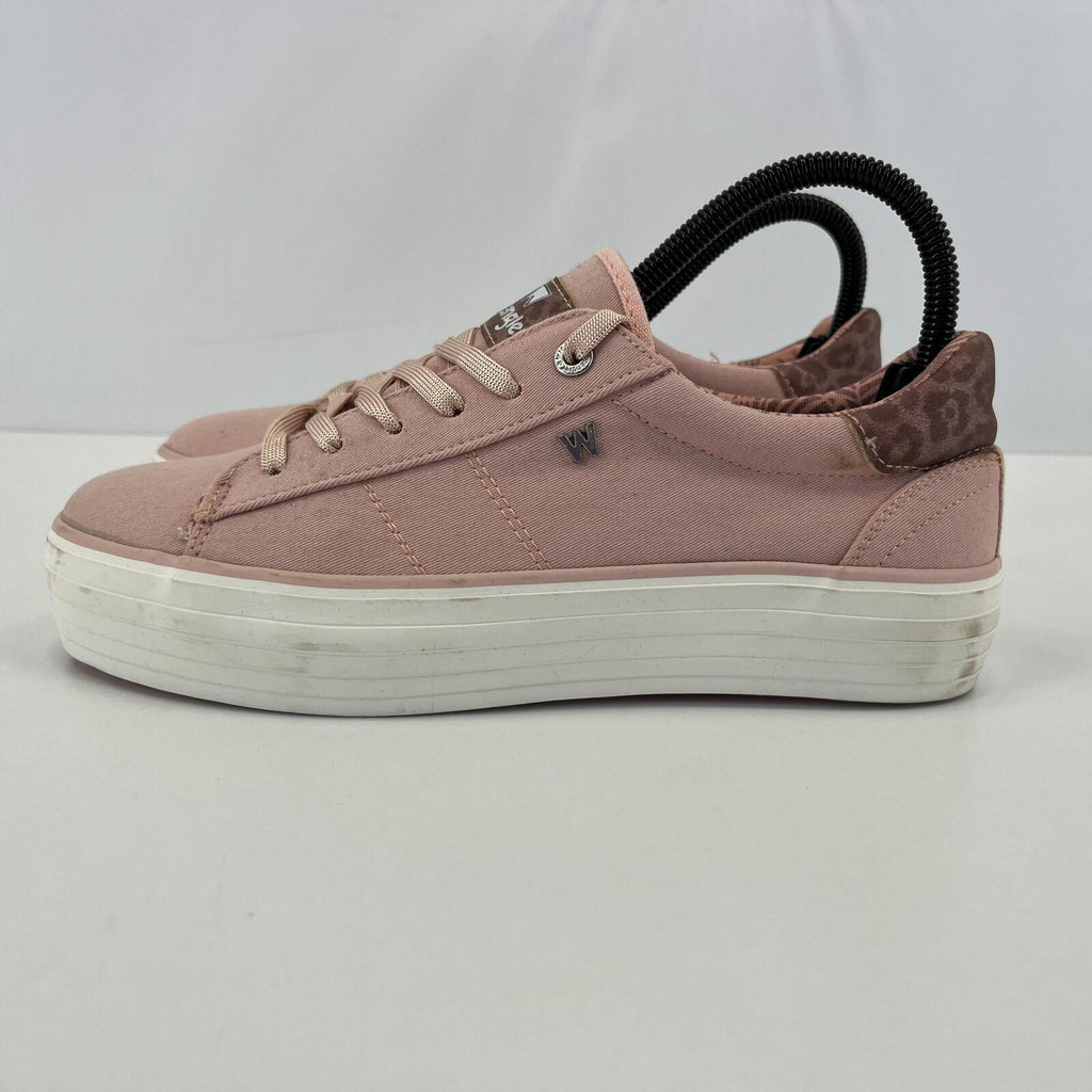 Wrangler Memory Foam Trainers in Pastel Pink UK size 65 / EU 38