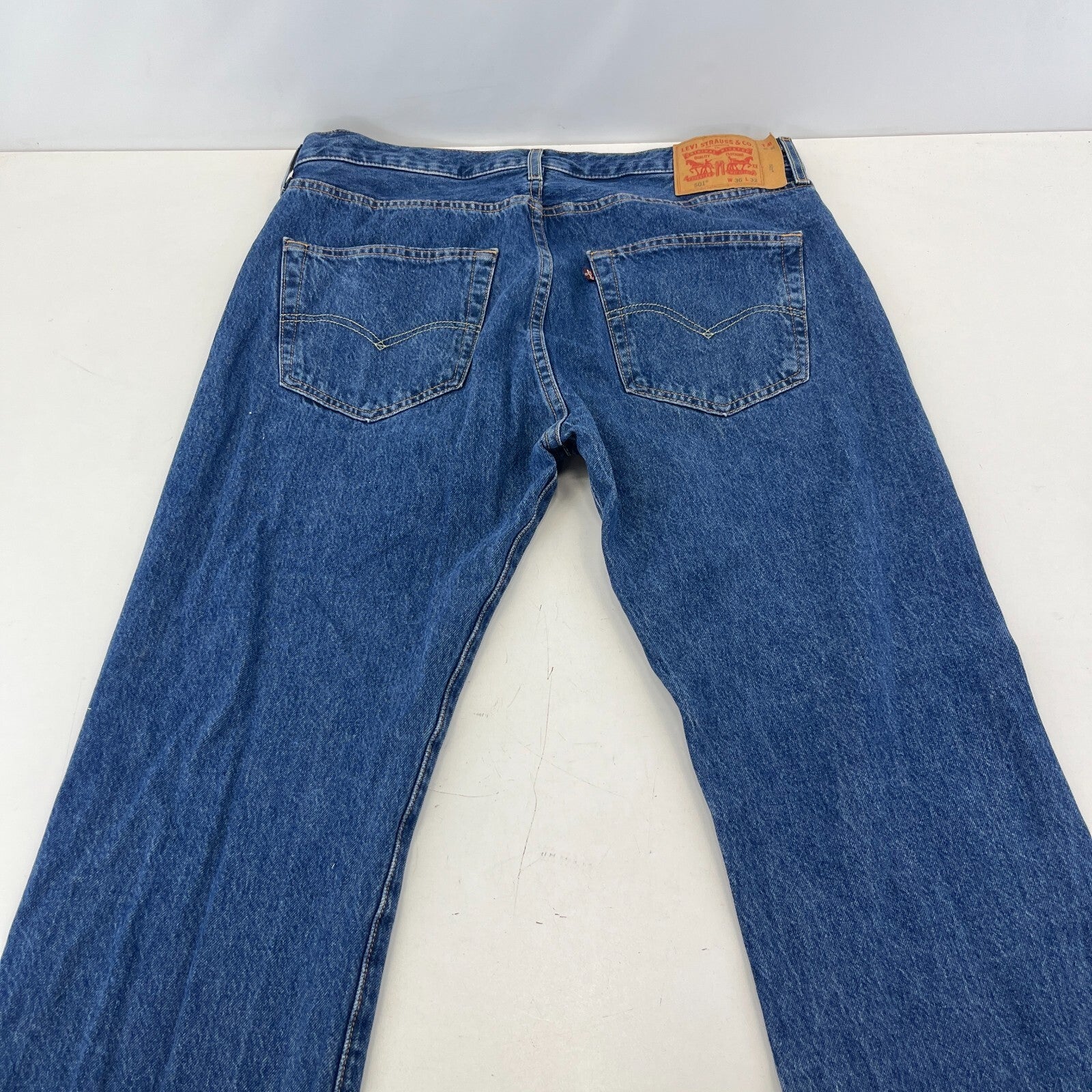 Authentic Men's Levi 501 Jeans - Straight Leg - Blue - W36" L32" - VGC