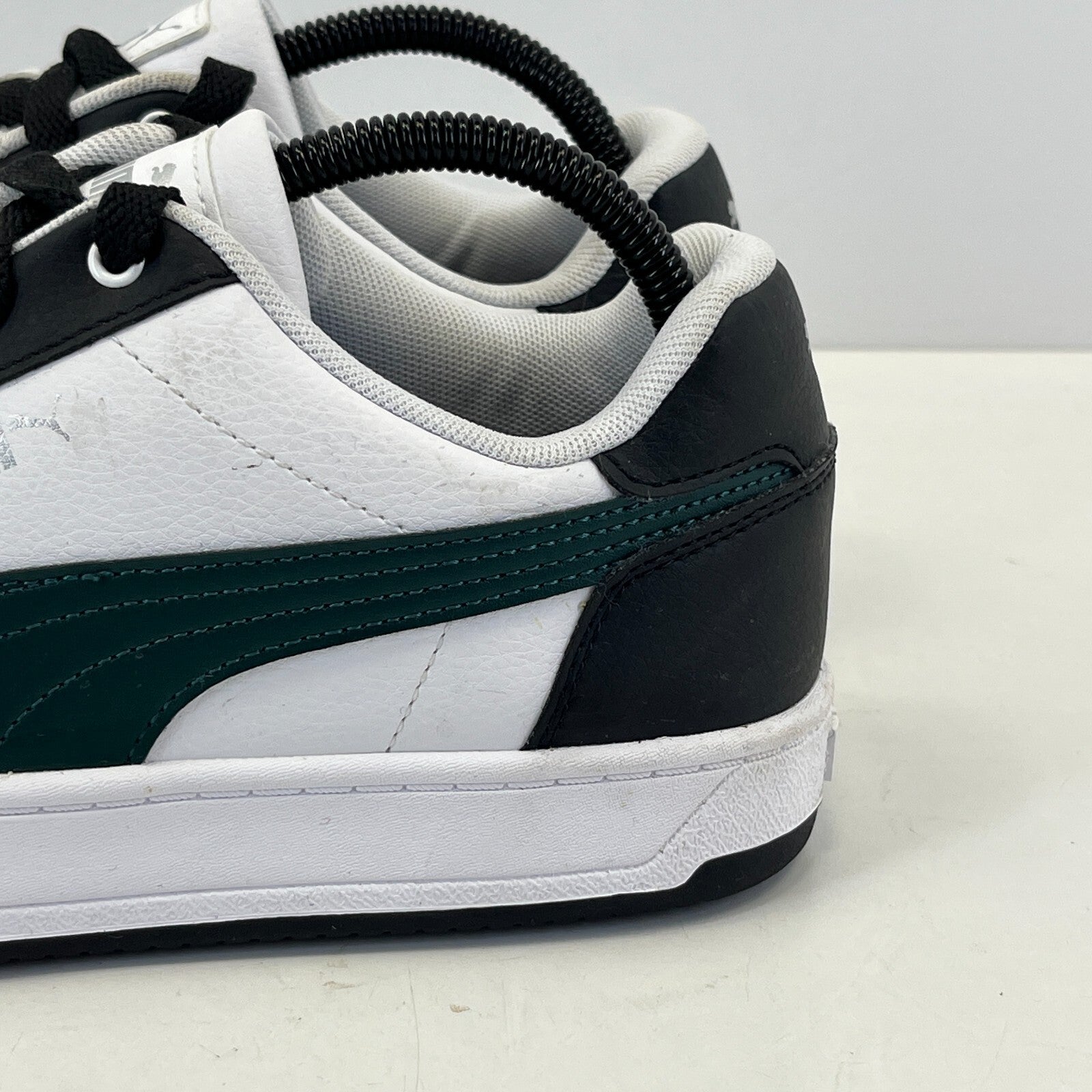 Puma Caven Trainers White Black Green 392290-58 Basketball size UK 7 - EU 40.5