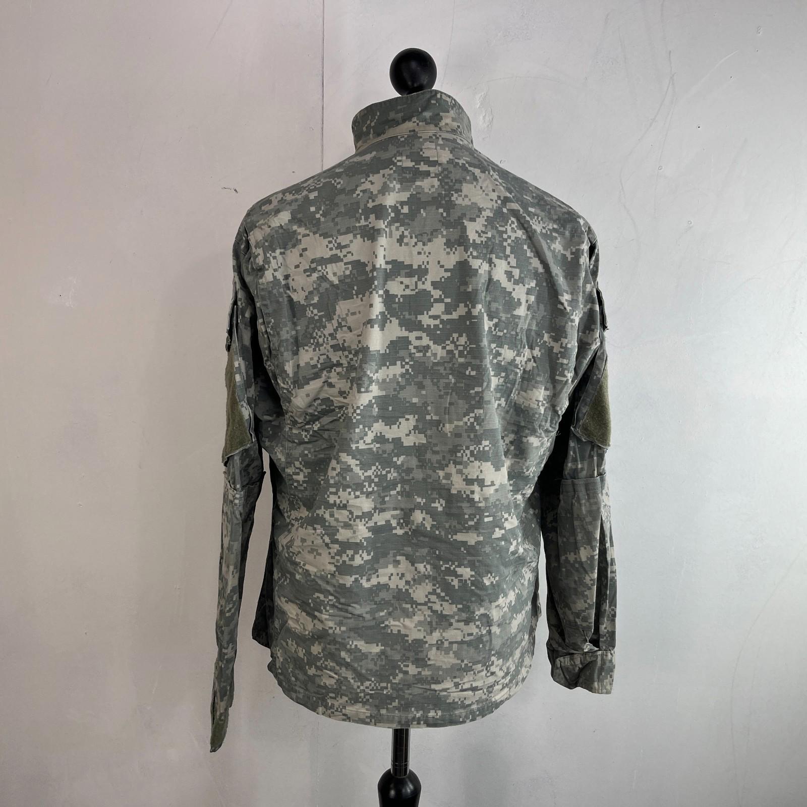 US Military Combat Jacket Mens size Medium Short Hot Weather Digital Camo