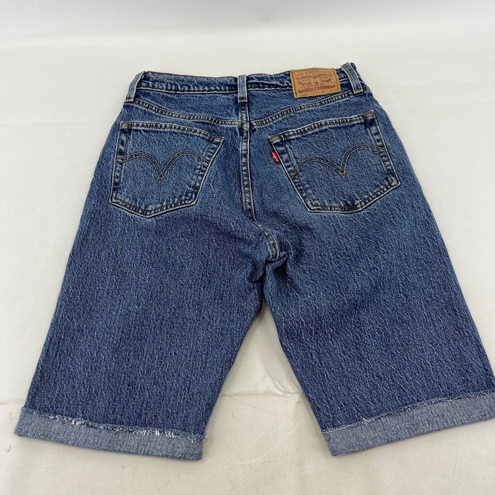 Levi's 501 Men's Jean Shorts Mid Blue Denim size W27" L10.5"