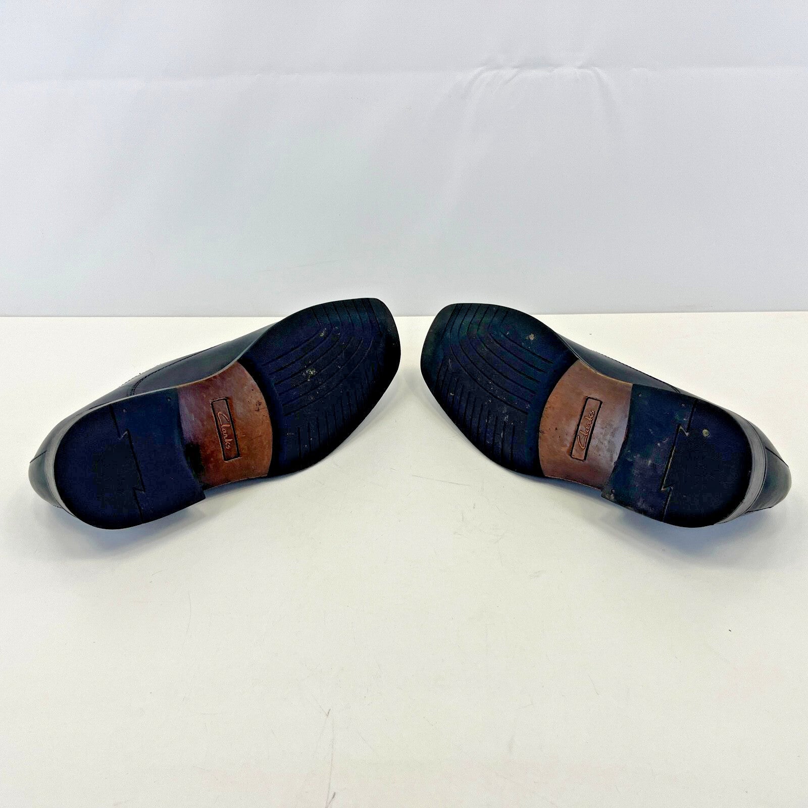 Clarks Ultimate Comfort Collection Men's Leather Slip On Shoes in Black size 9 G