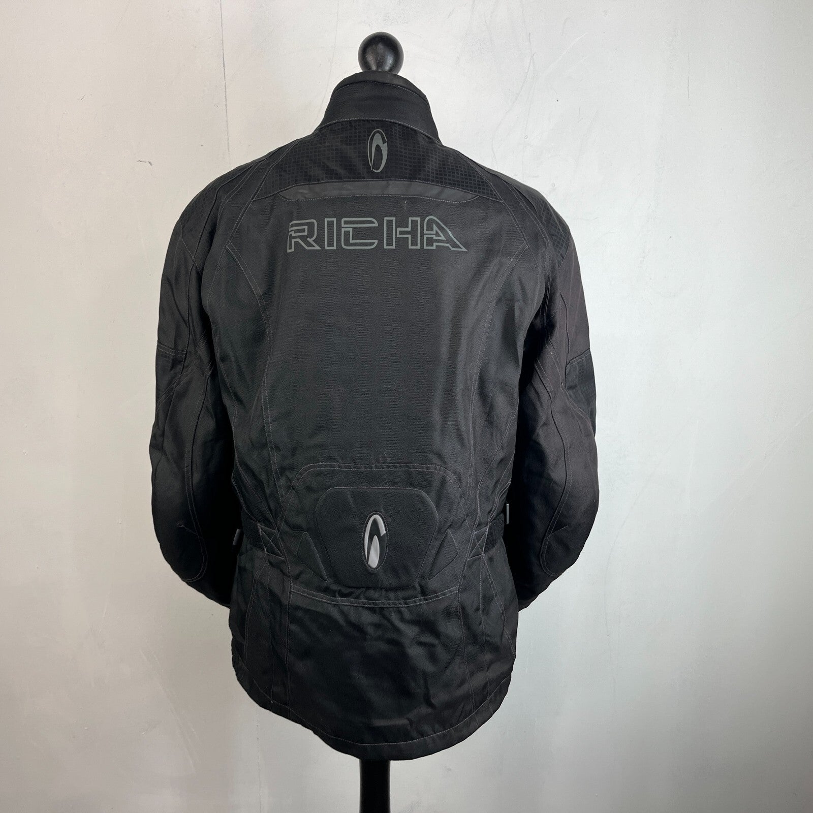 Richa Black Touring Motorcycle Jacket Zip-up Armour & Liner size Large