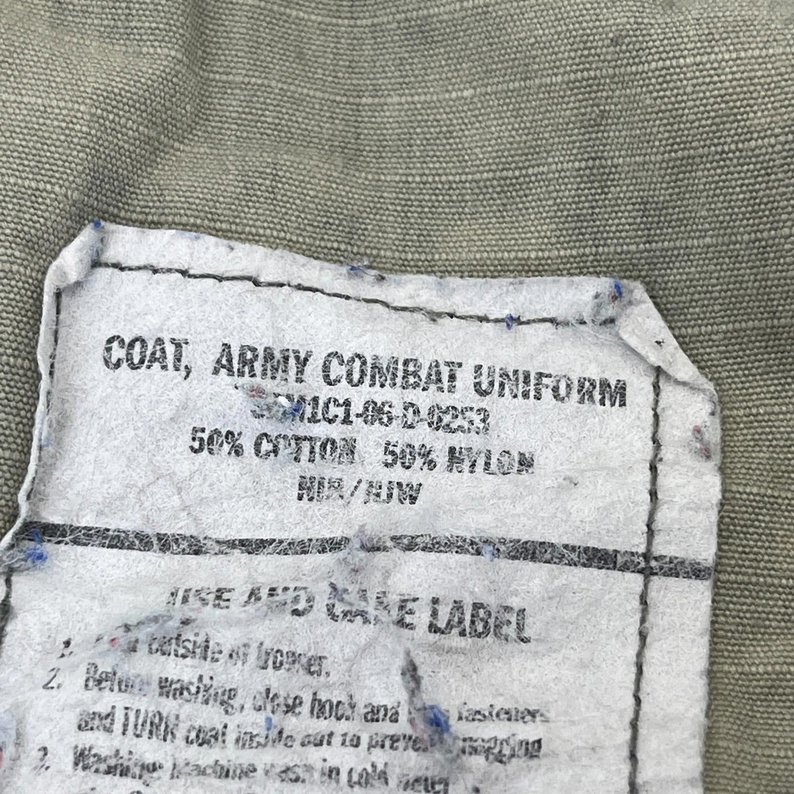 US Military Combat Jacket Mens size Medium Short Hot Weather Digital Camo