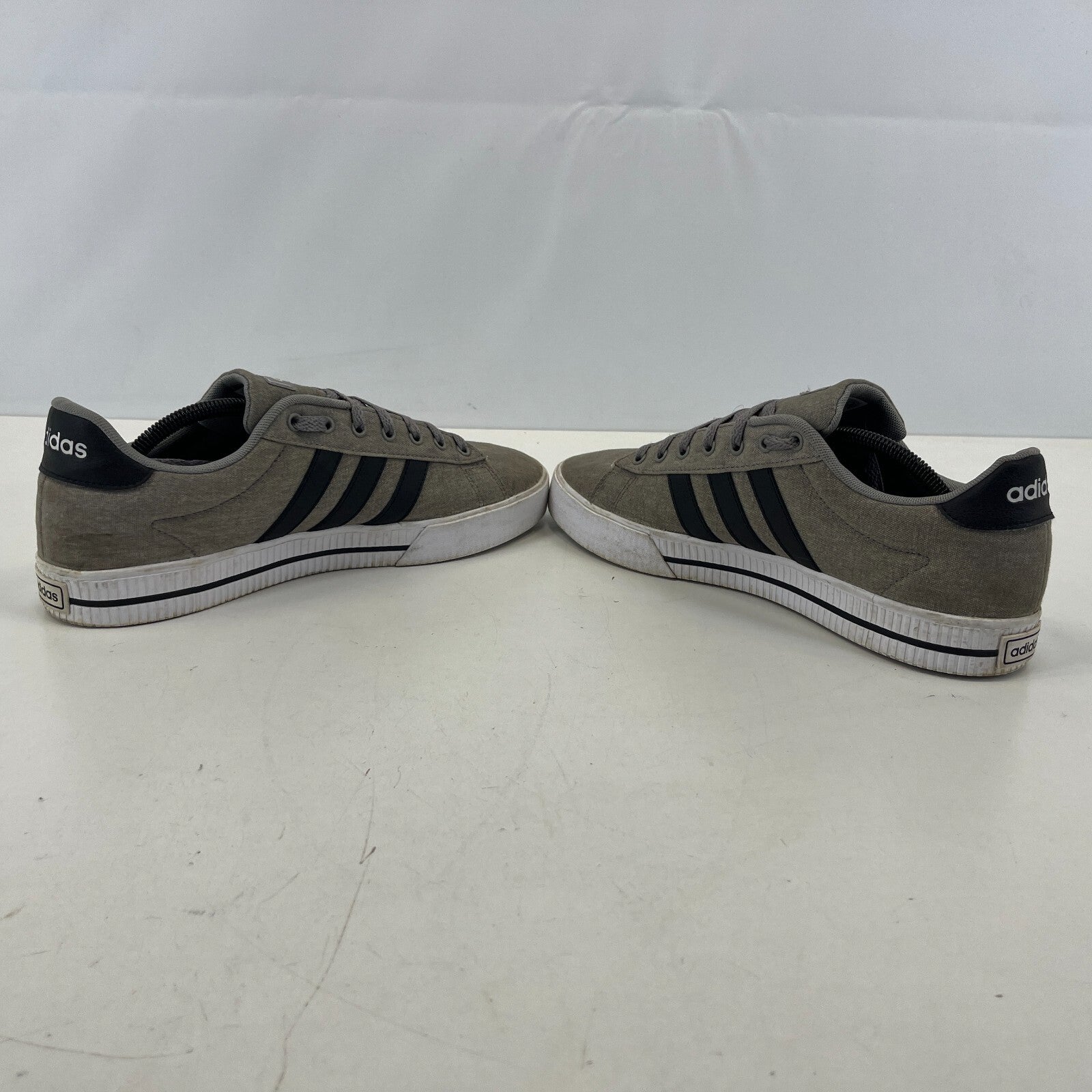 Adidas Daily 3.0 Men’s Trainers Dove Grey size UK 10 - EU 44 2/3 - FW3270