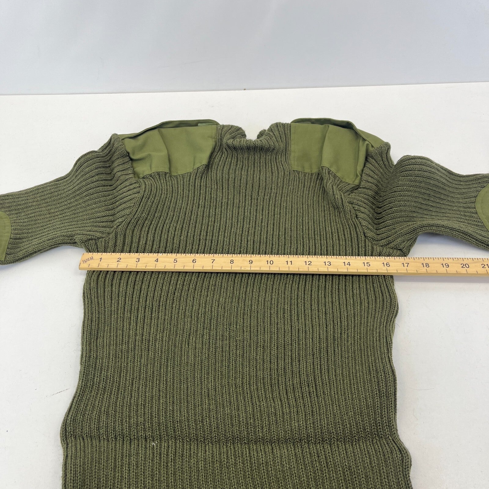 British Army Jersey Men's Heavy Olive Round Neck Jumper Jersey size 118cm