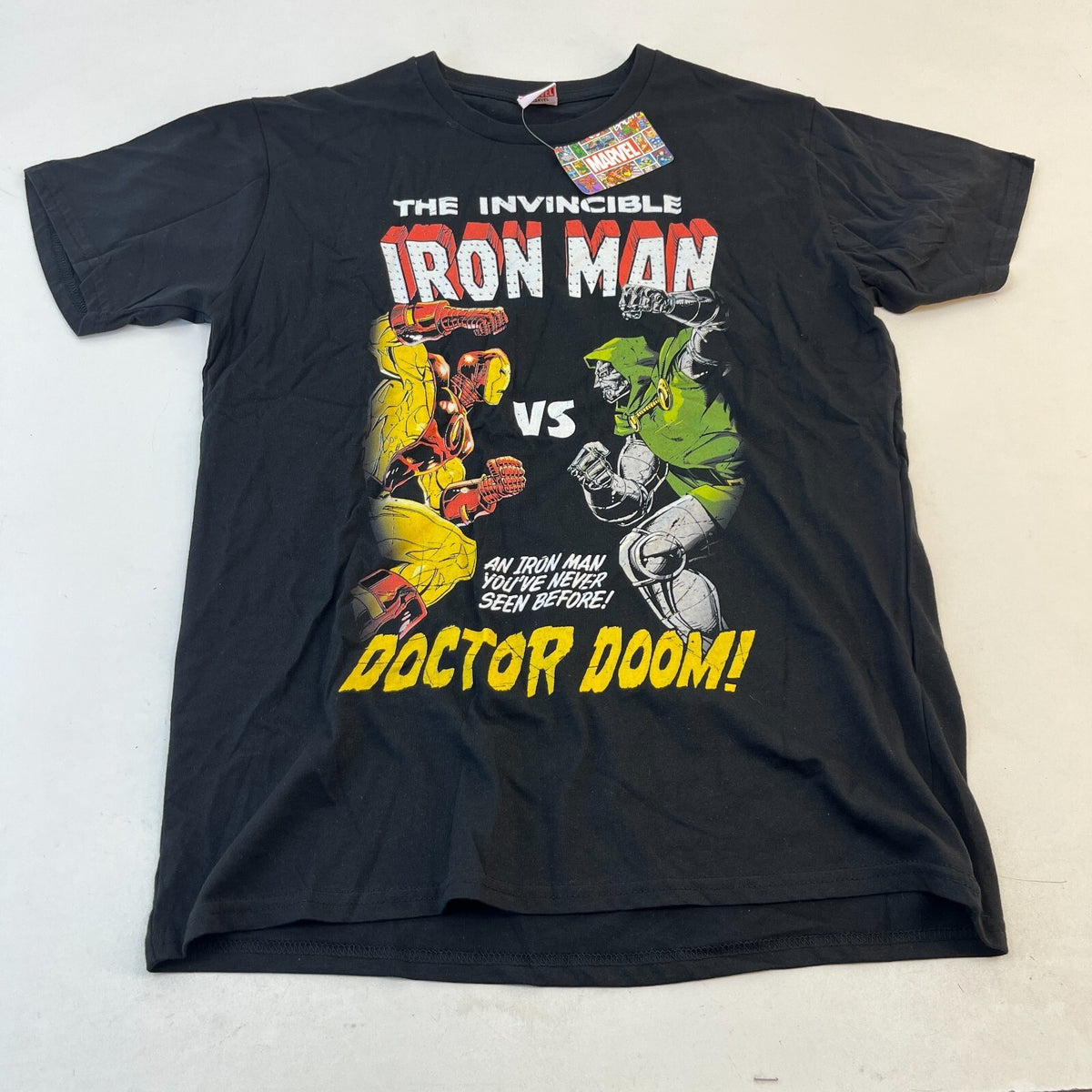 Marvel Iron Man vs Doctor Doom T-Shirt Black Graphic Comic Tee Cotton Top - M