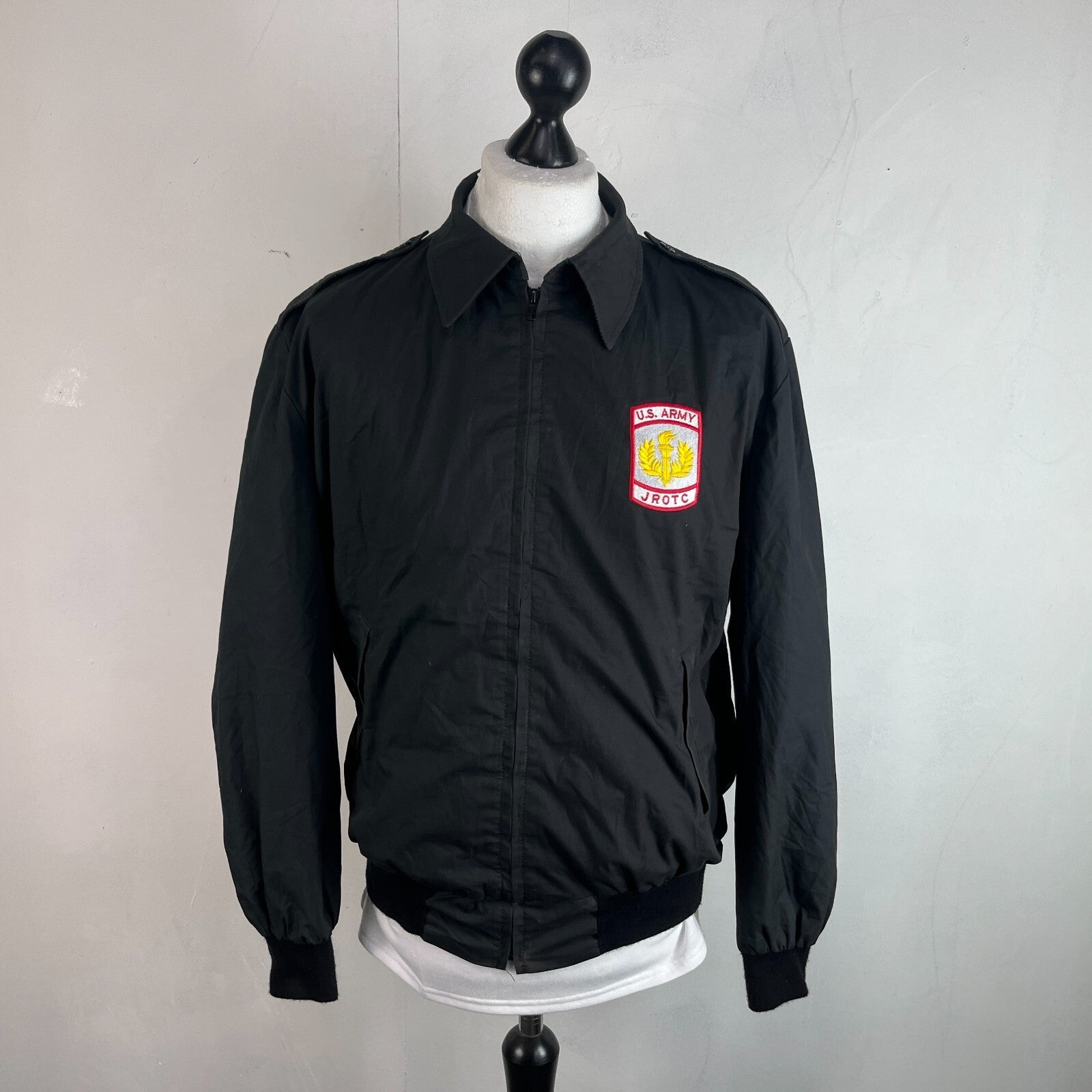 US Army JROTC Bomber Jacket size US M UK Large in Black with Collar & Epaulettes