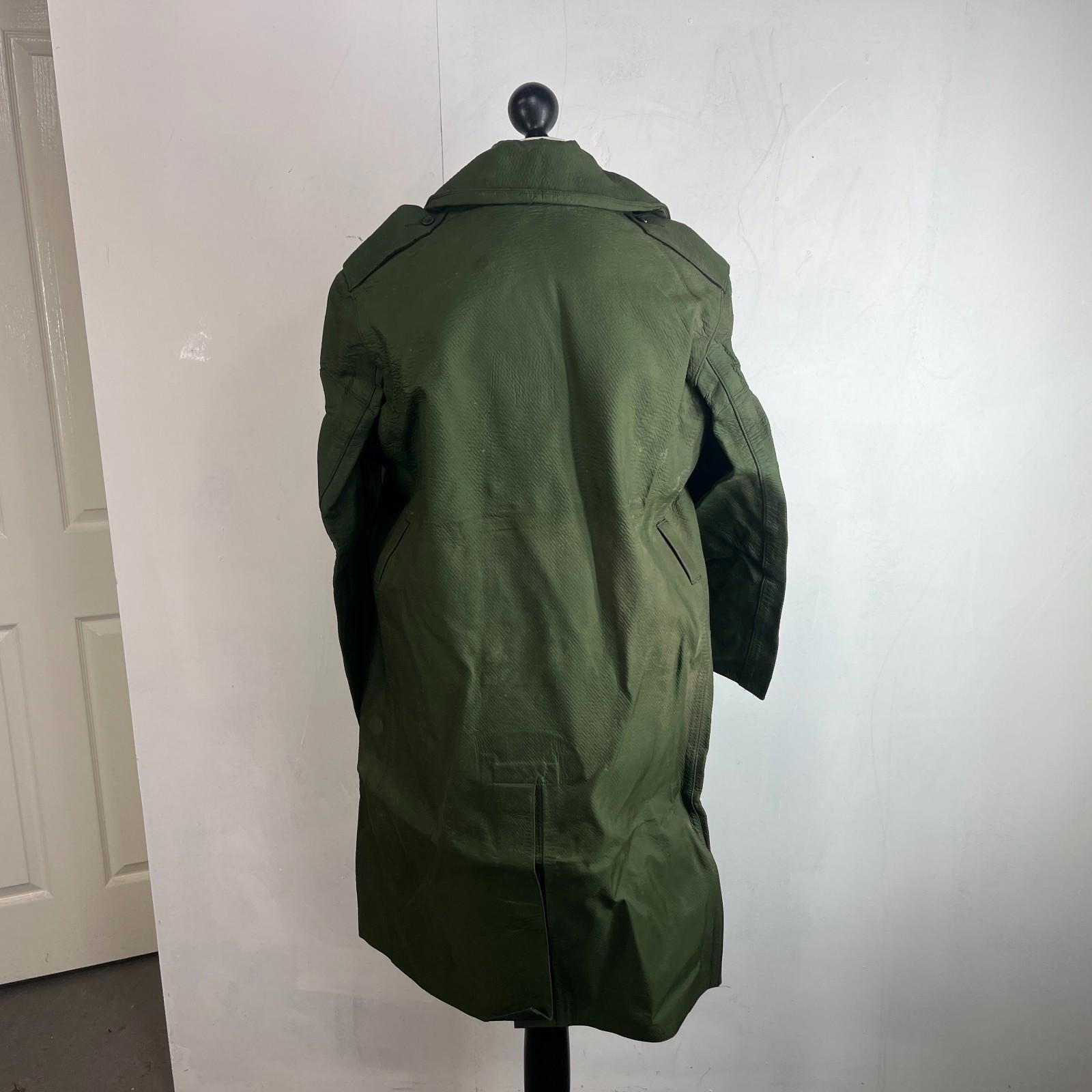 Royal Canadian Police RCMP Mackintosh Trench Coat Dark Green 80s size 5