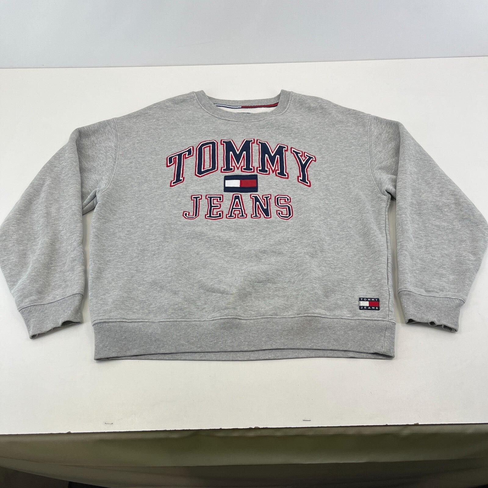 Tommy Jeans Men's Reverse Weave Sweatshirt in Grey Crew Neck size Medium