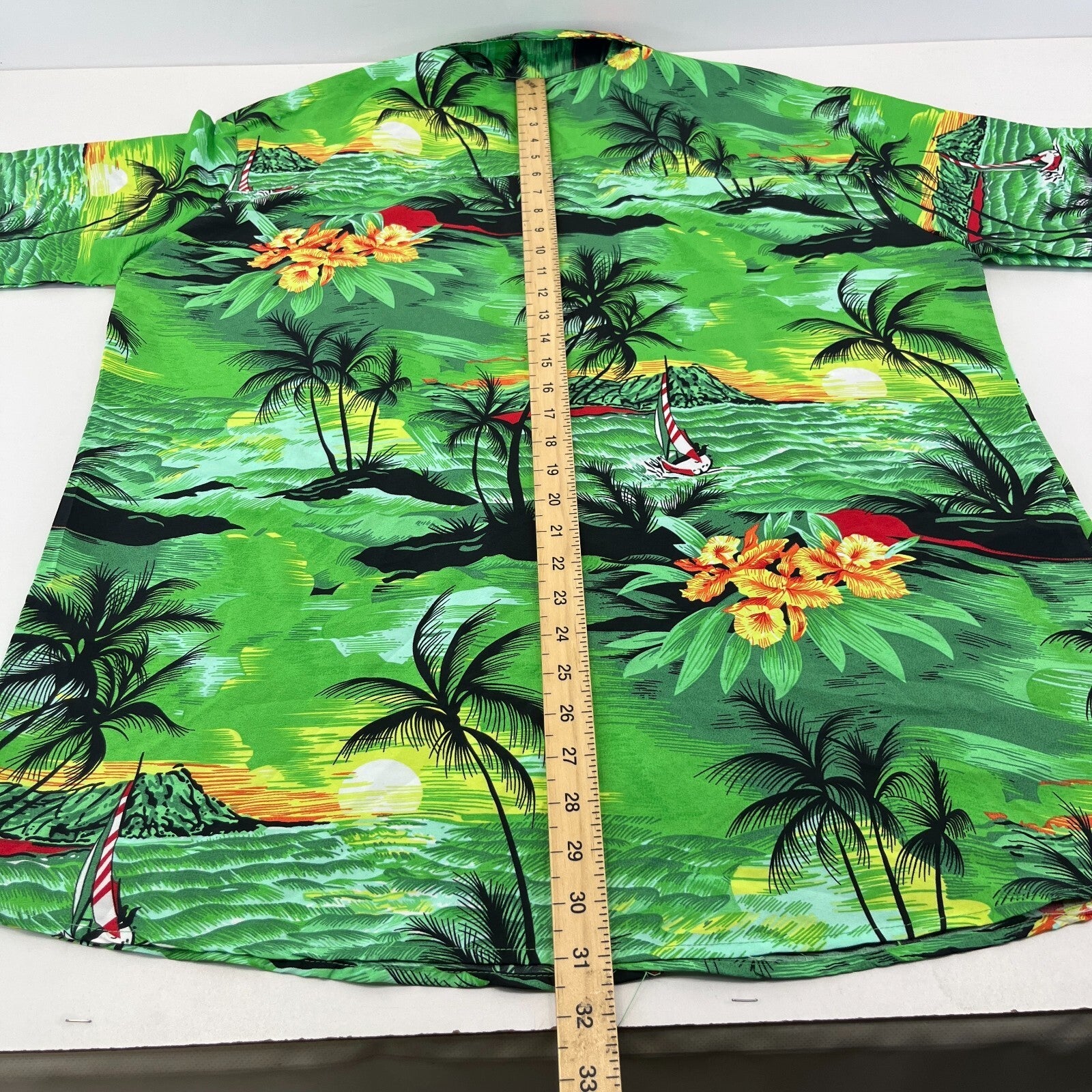 Fight the Wolf Mens Green Hawaiian Shirt Design Short Sleeve Holiday size 2XL