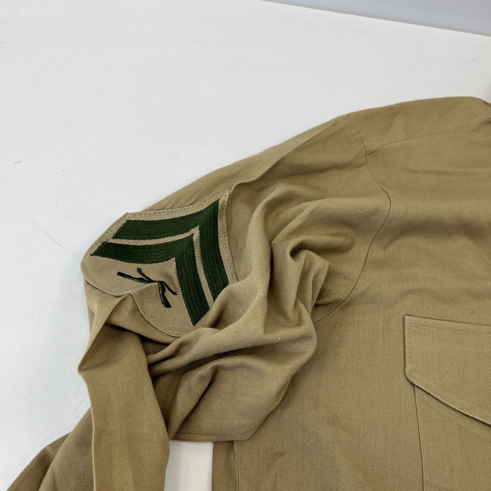Vintage American Army Military Long Sleeve Shirt with Badges Khaki Brown size L