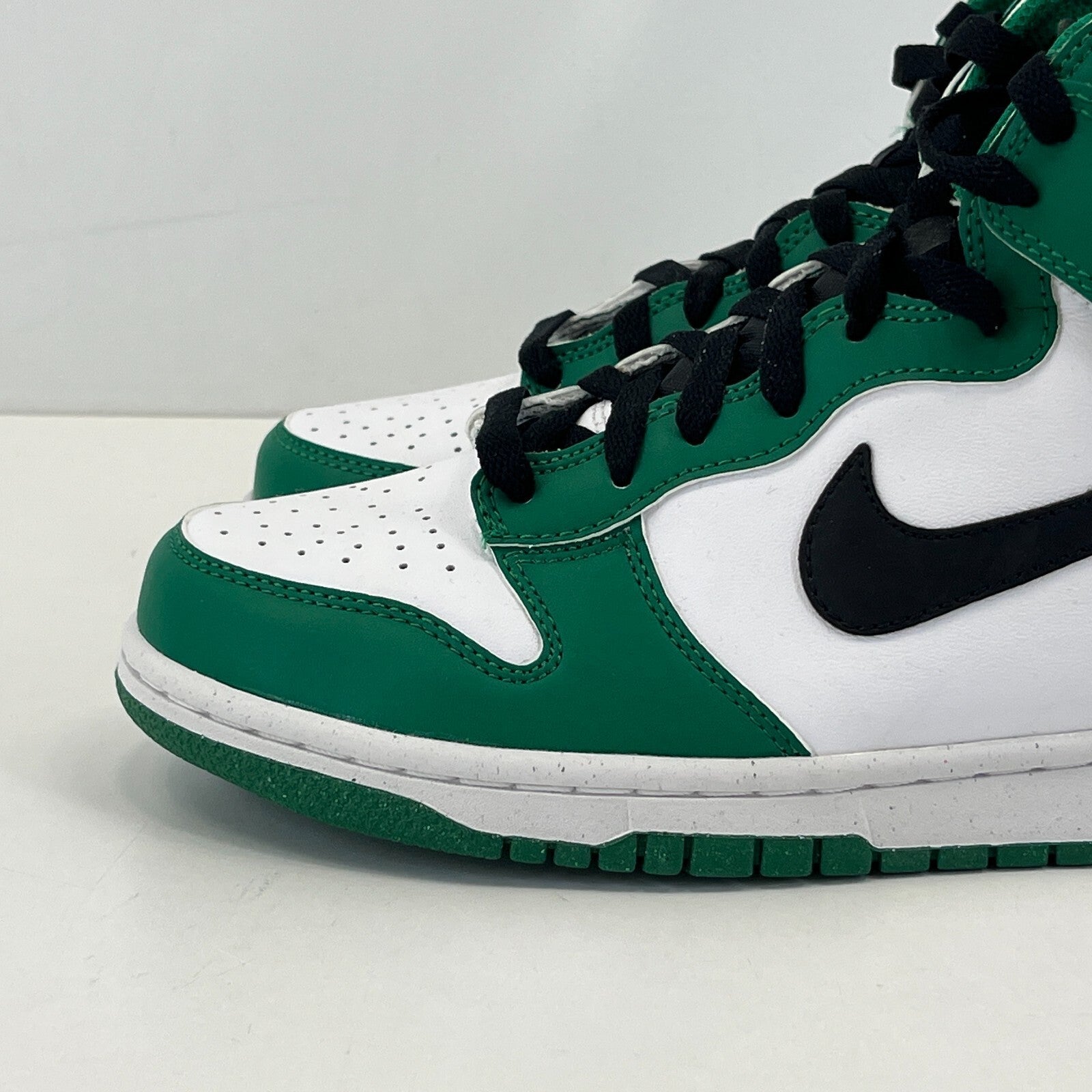 Nike GS Dunk High Celtics Green & White size UK 6 EU 40