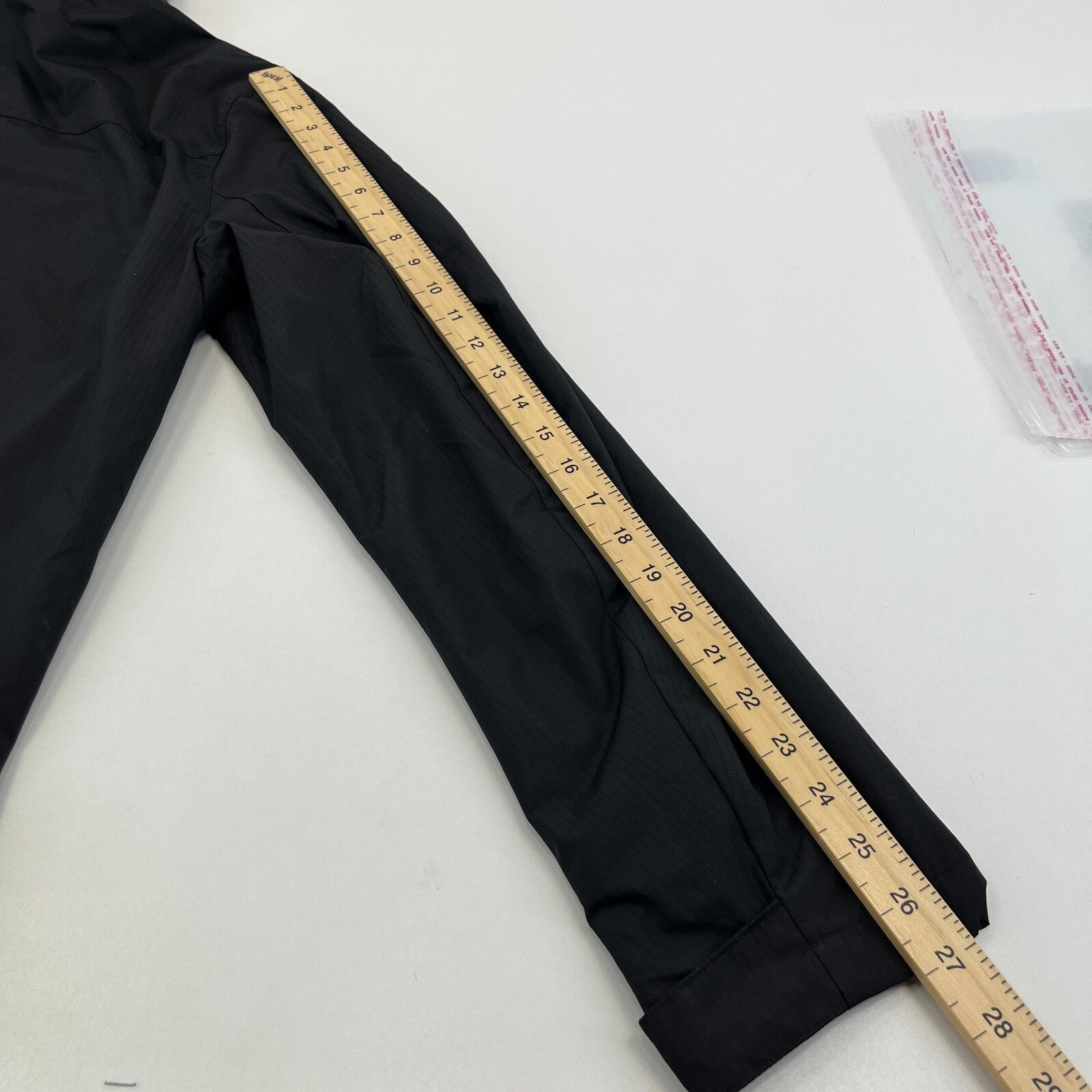 Superdry Men's Softshell Windbreaker Jacket in Black Ripstop UK size M